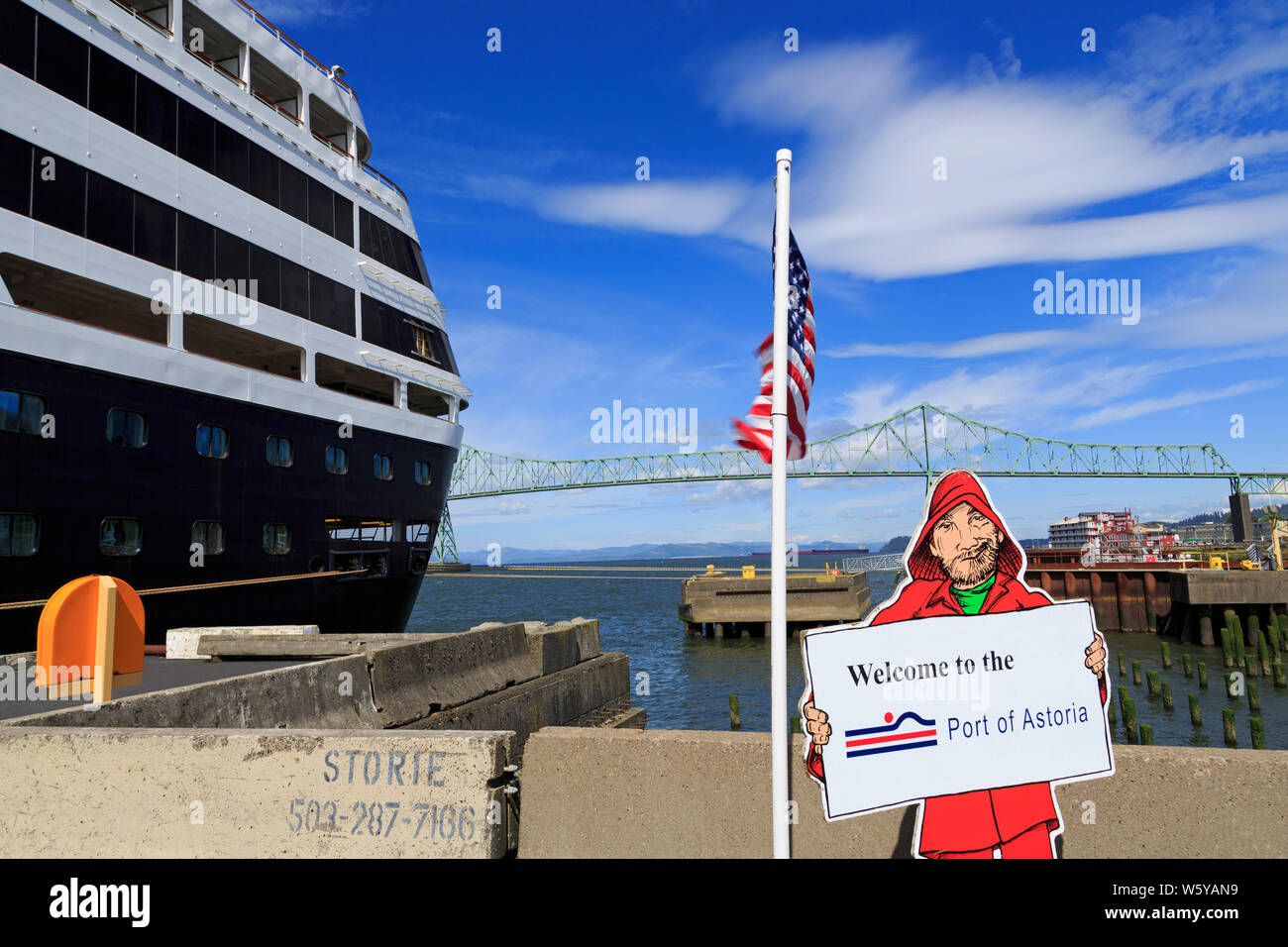 Cruise Ship, Astoria, Oregon, USA Stock Photo - Alamy