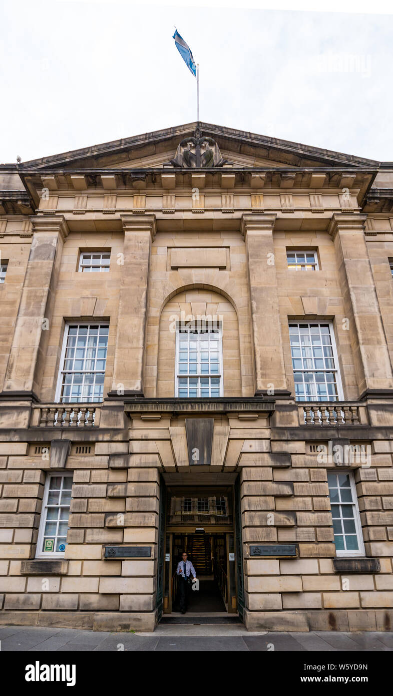 Frontage of High Court of Jusiticiary, Royal Mile, Edinburgh, Scotland, UK Stock Photo