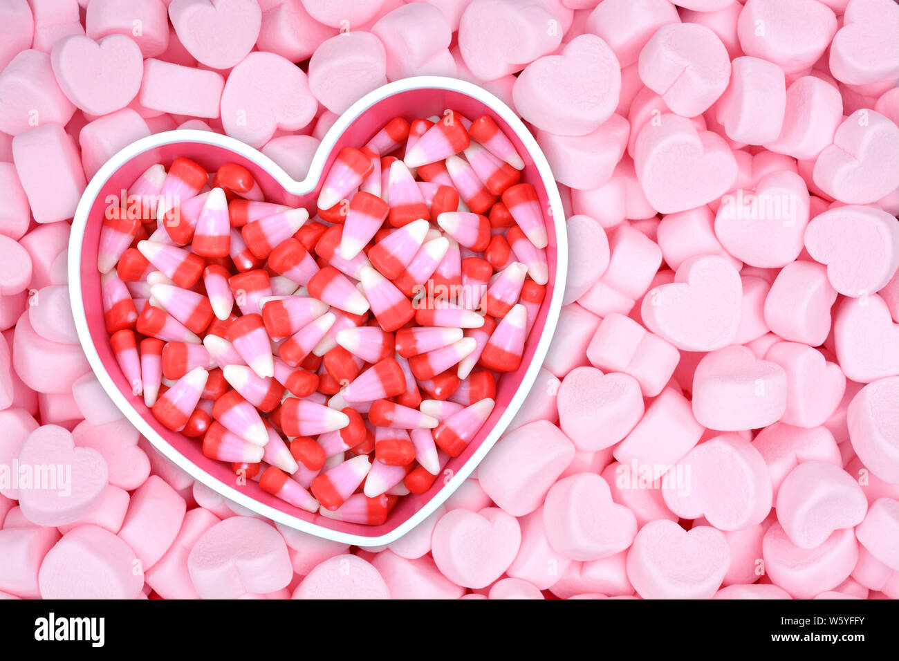 Pink candy corn hi-res stock photography and images - Alamy