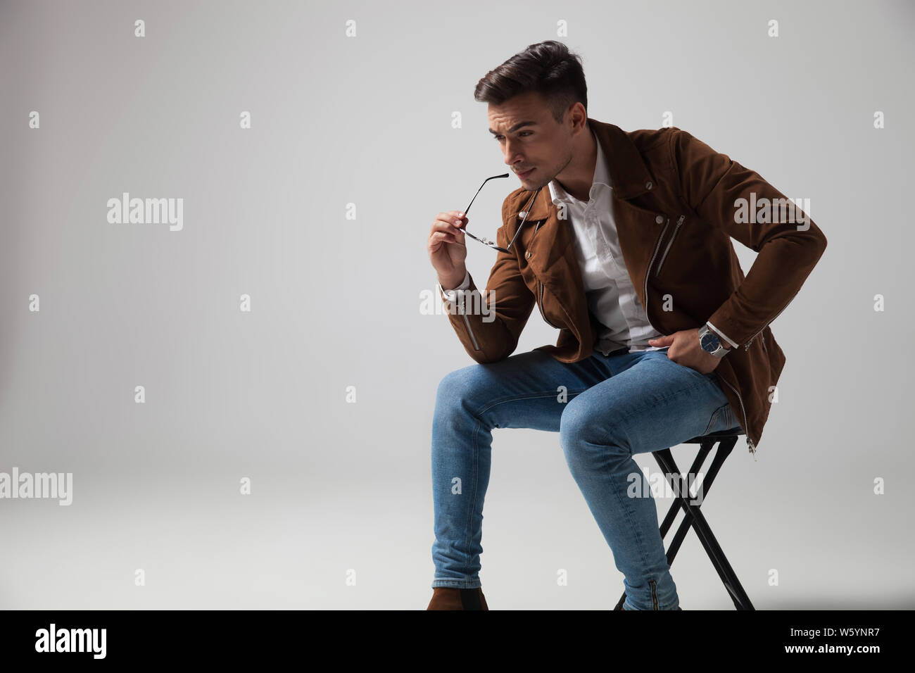 Side view closeup pensive man hi-res stock photography and images - Alamy