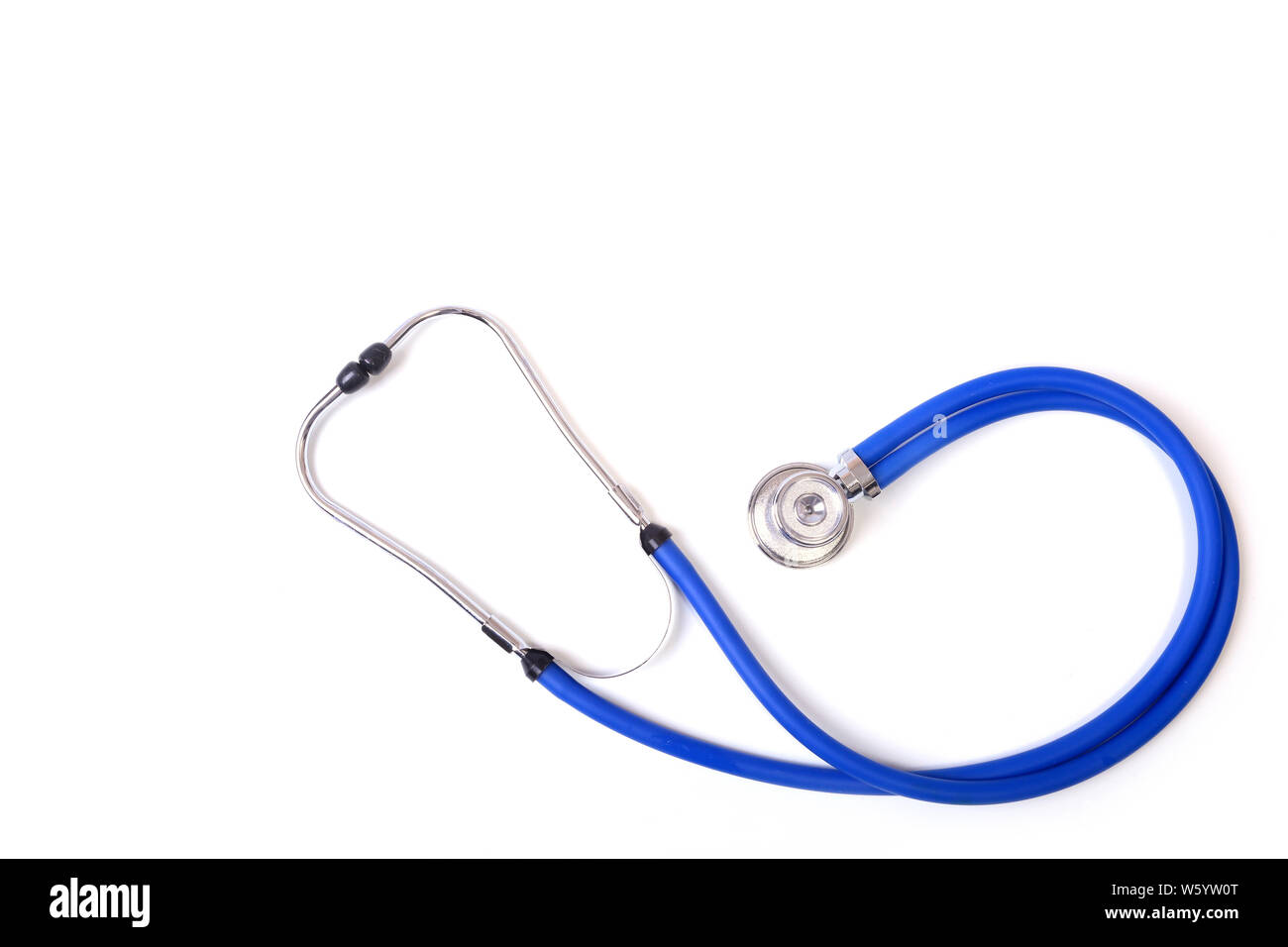 A heart with a medical stethoscope, isolated on white background Stock ...