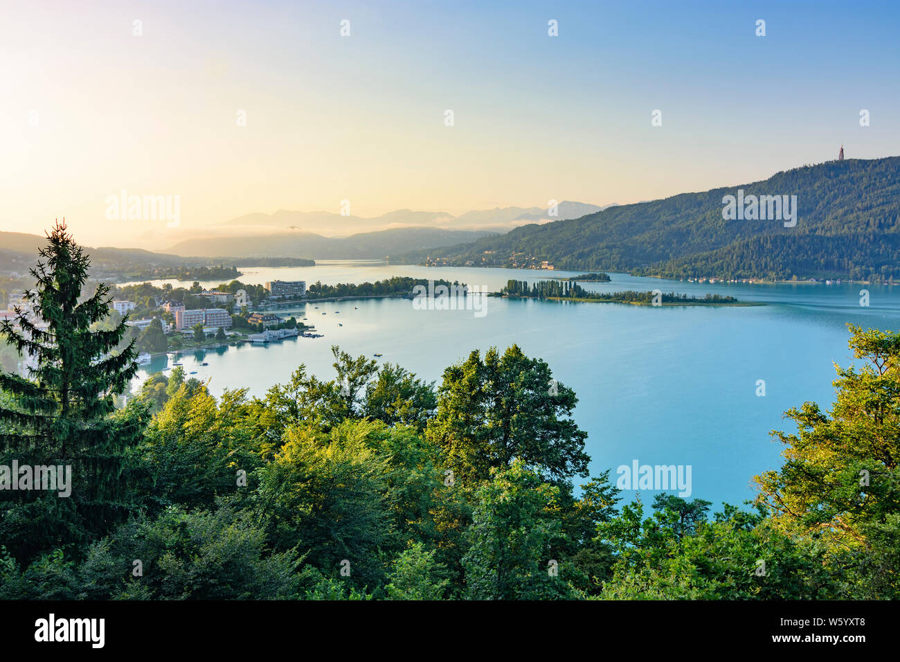 Pörtschach am Wörther See: lake Wörthersee, view from Hohe Gloriette to ...