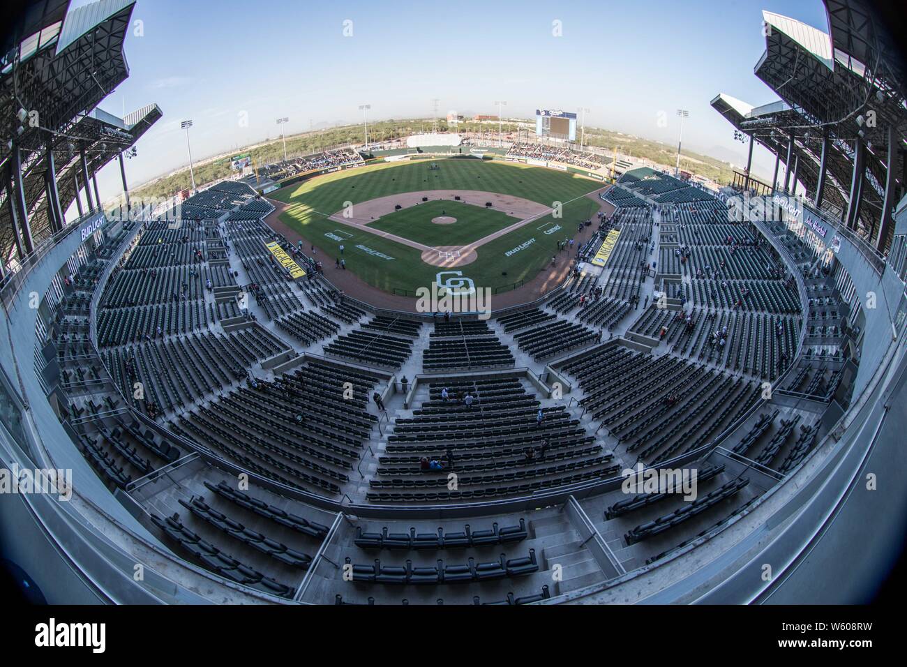 Panorámica del estadio, gradas y campo de beisbol, durante el juego de Inauguracion del nuevo Panorámica del estadio, gradas y campo de beisbol, durante el juego de Inauguracion del nuevo