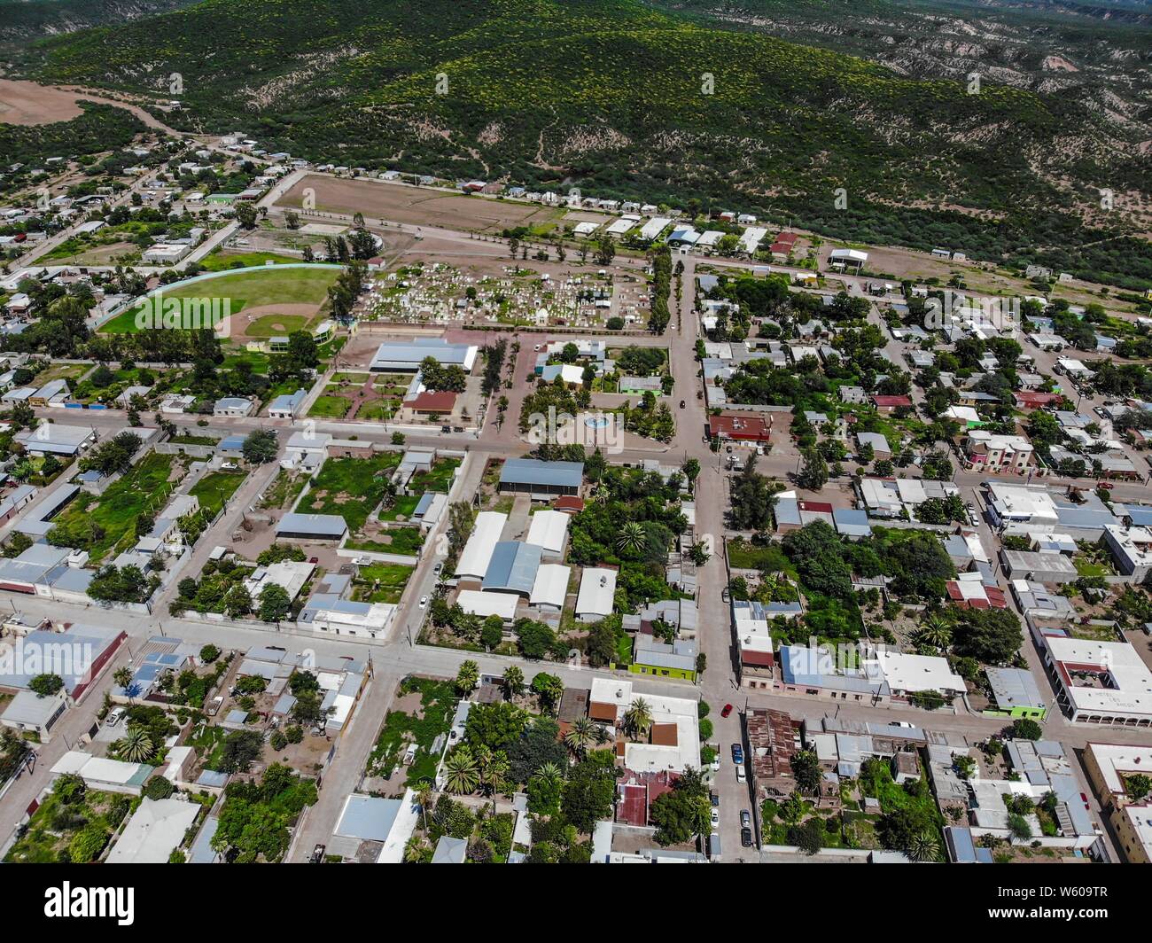 Vista aérea del pueblo de Banamichi, Sonora, Mexico. Paisaje Rural ...