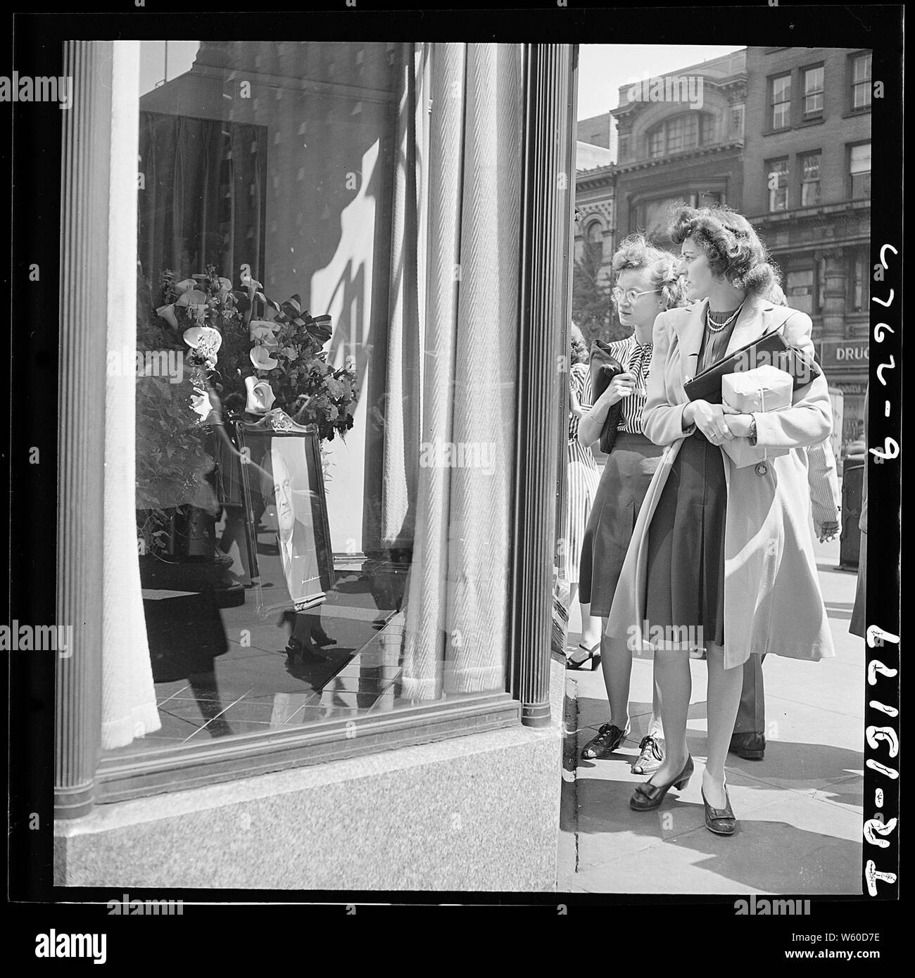 Death of franklin d roosevelt hi-res stock photography and images - Alamy