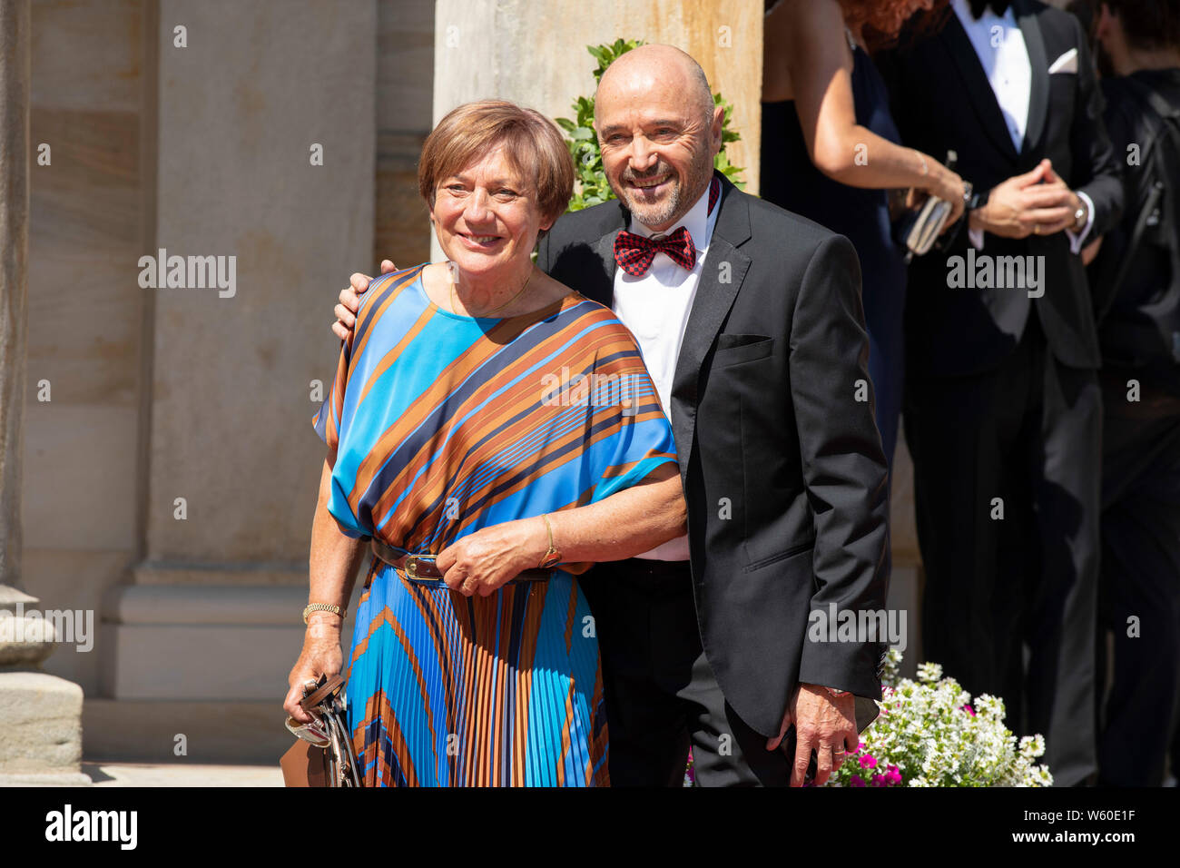 Christian Neureuther mit Ehefrau Rosi Mittermaier bei der Eröffnung der Richard-Wagner-Festspiele 2019 mit der Premiere der Oper 'Tannhäuser' im Bayre Stock Photo