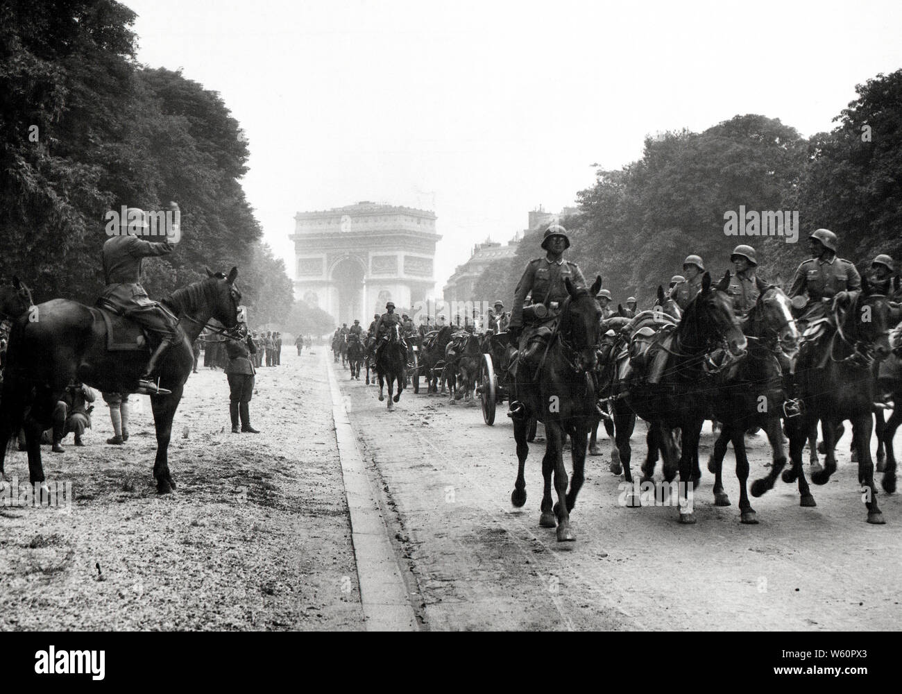 Nazis marching paris hi-res stock photography and images - Alamy