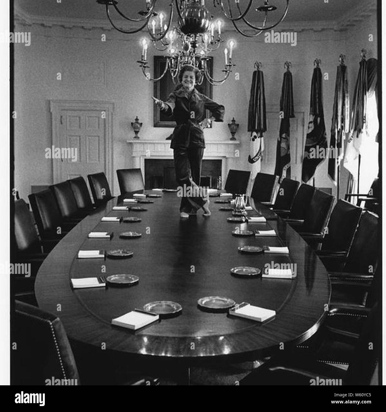 David Hume Kennerly First Lady Betty Ford Dances On The Cabinet Room Table In The White House Washington D.c. On January 19 1977. Stock Photo