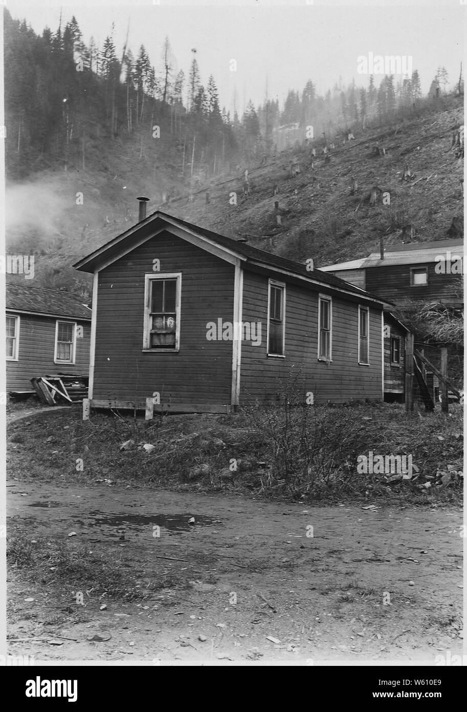 Avery, Idaho. Unknown building; Scope and content From Serialized Land