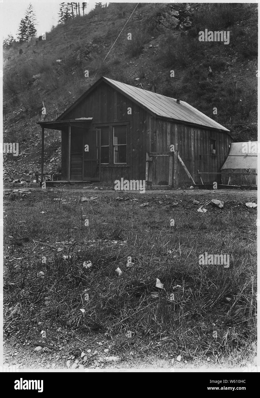 Avery, Idaho. Unknown building; Scope and content From Serialized Land