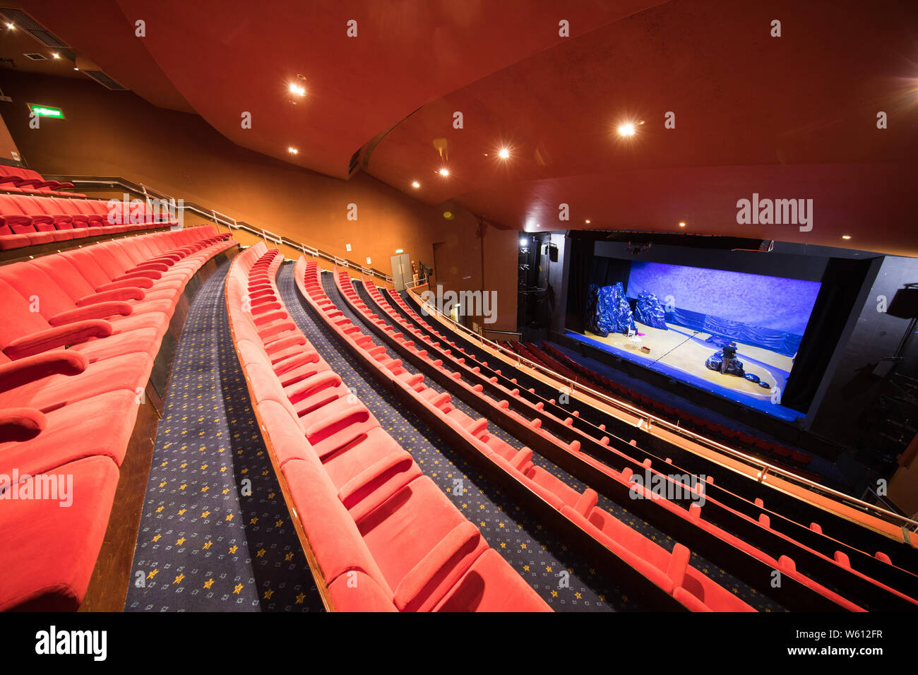 rows of seats Bromley Churchill Theatre Stock Photo Alamy