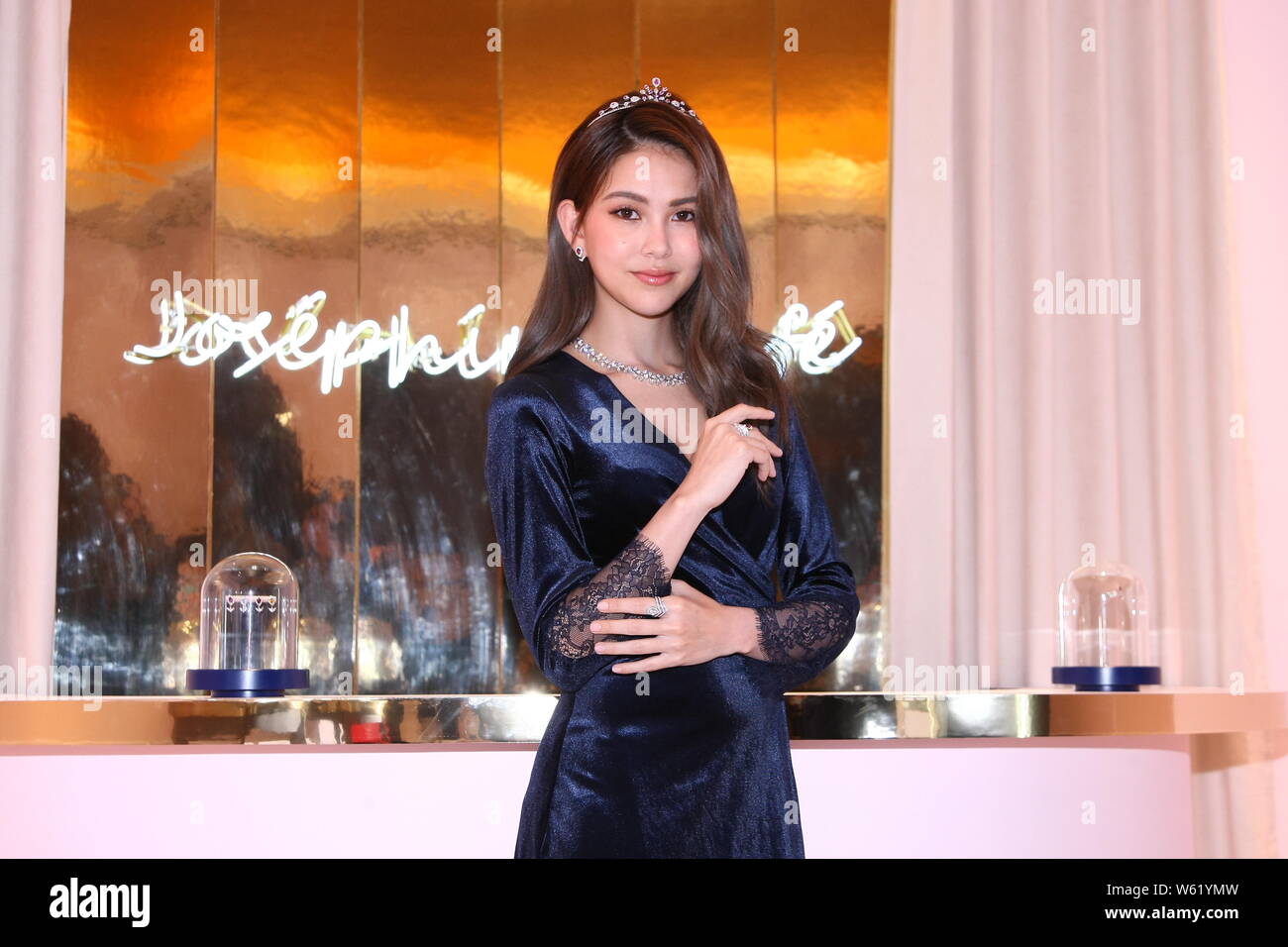 Taiwanese actress Hannah Quinlivan, the wife of Taiwanese singer and ...