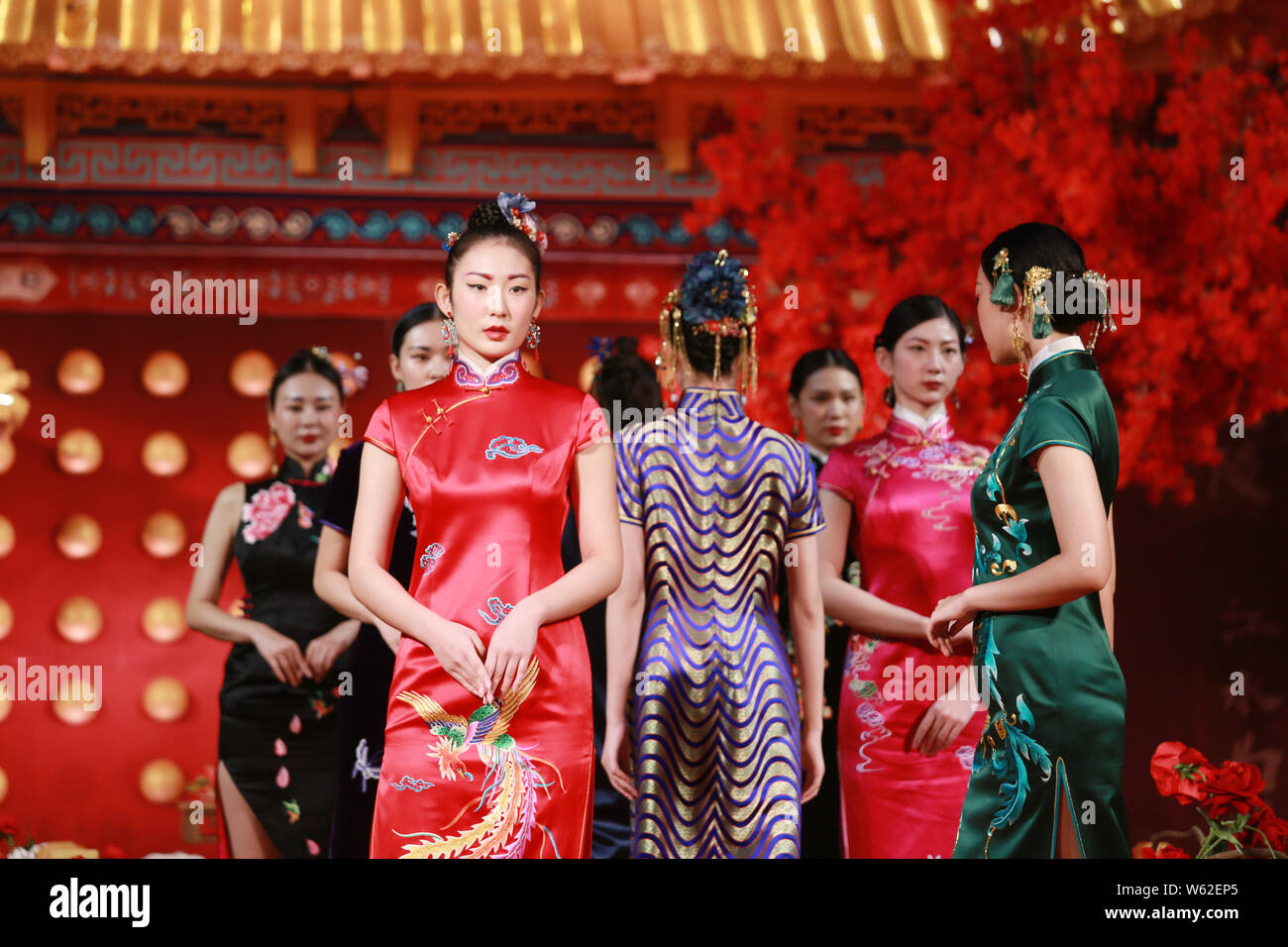 Chinese theme cheap dress