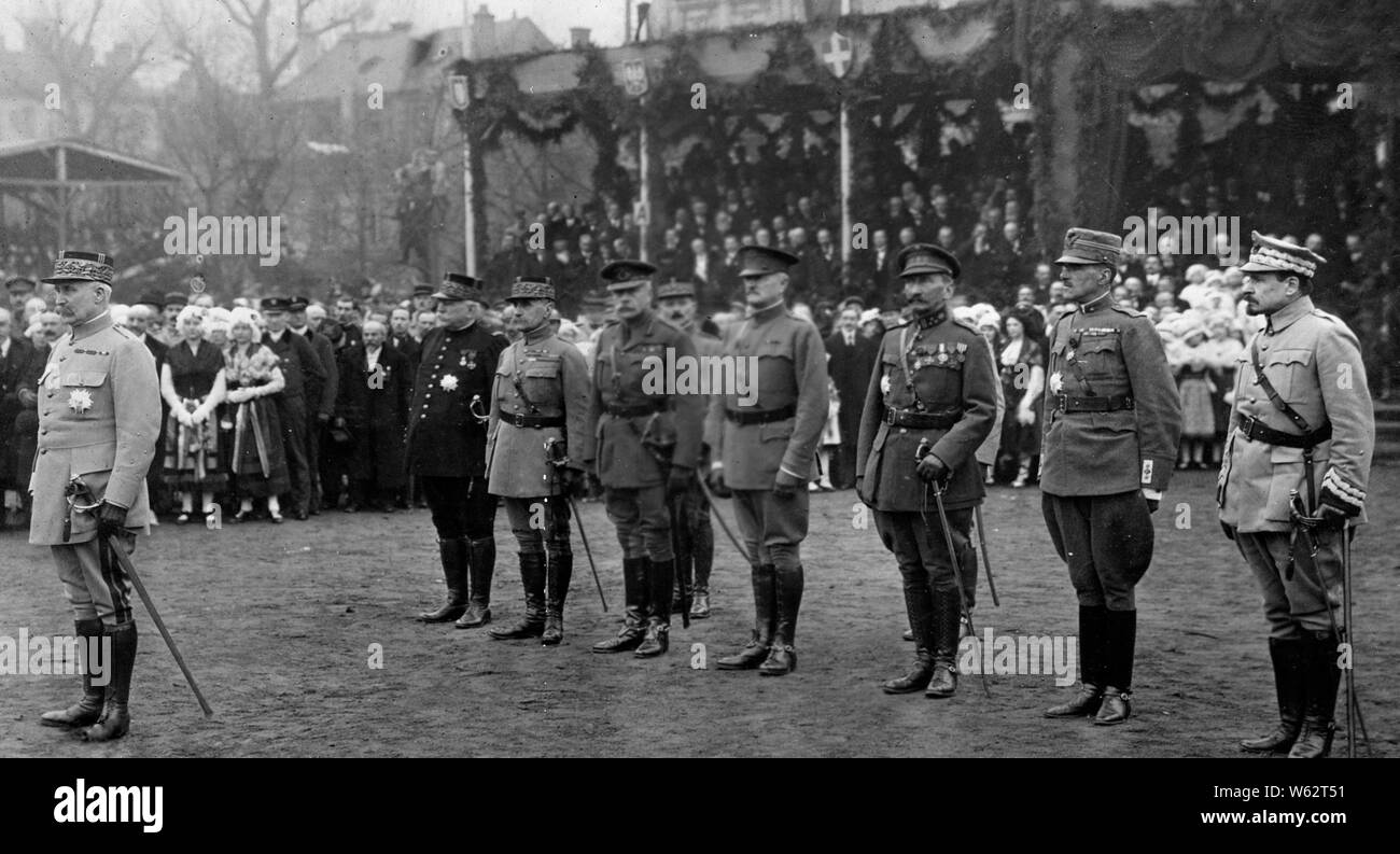Left to right are: Joffre; Foch; Haig; Pershing; Gillain, Chief of Staff of the Belgian army; Albricci of the Italian; Haller of the Polish. In the background is Gen. Weygand, Chief of Staff to Marshal Foch. Stock Photo