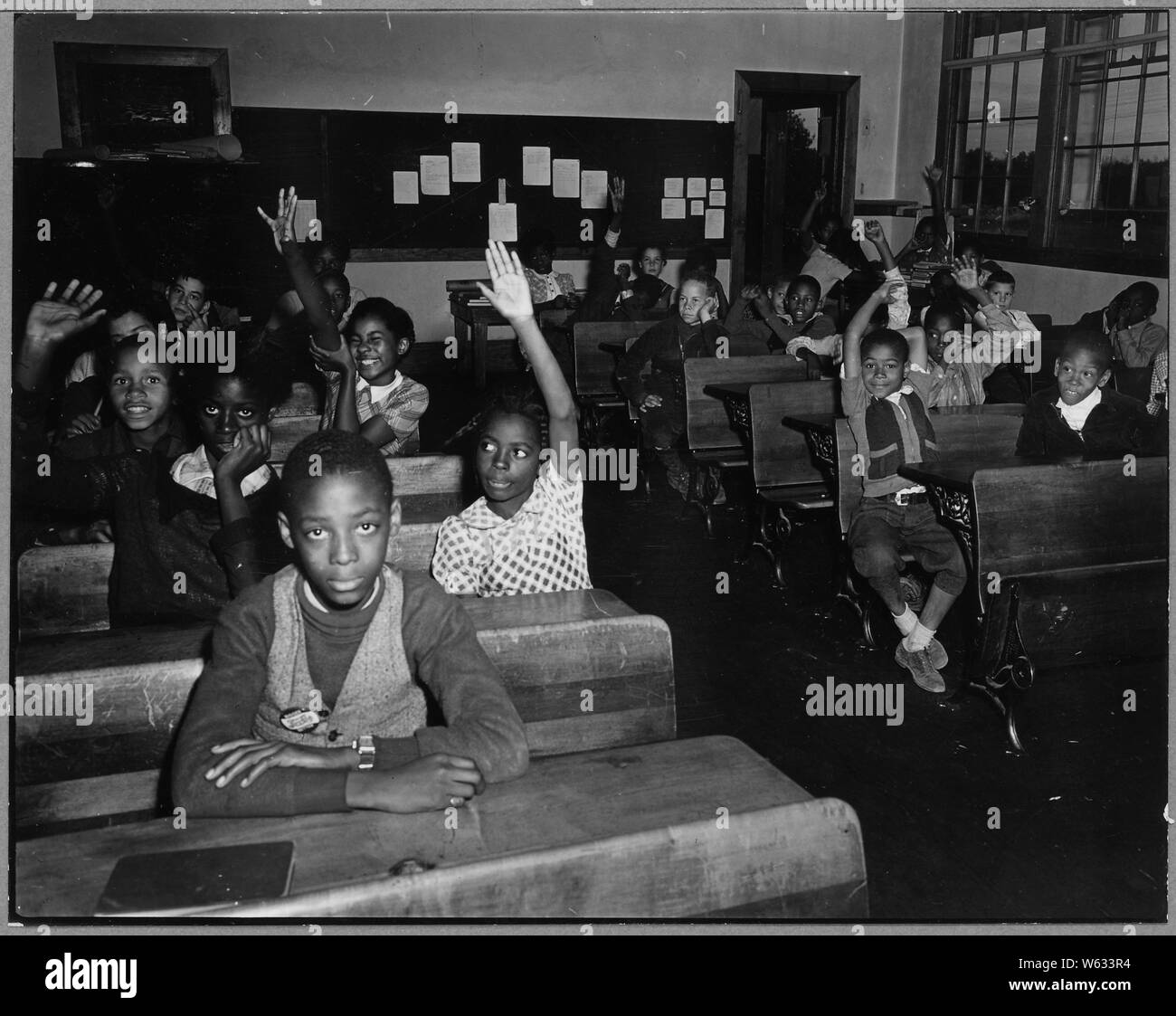 Charles County, Maryland. Uppergrade pupils in the Waldorf Negro