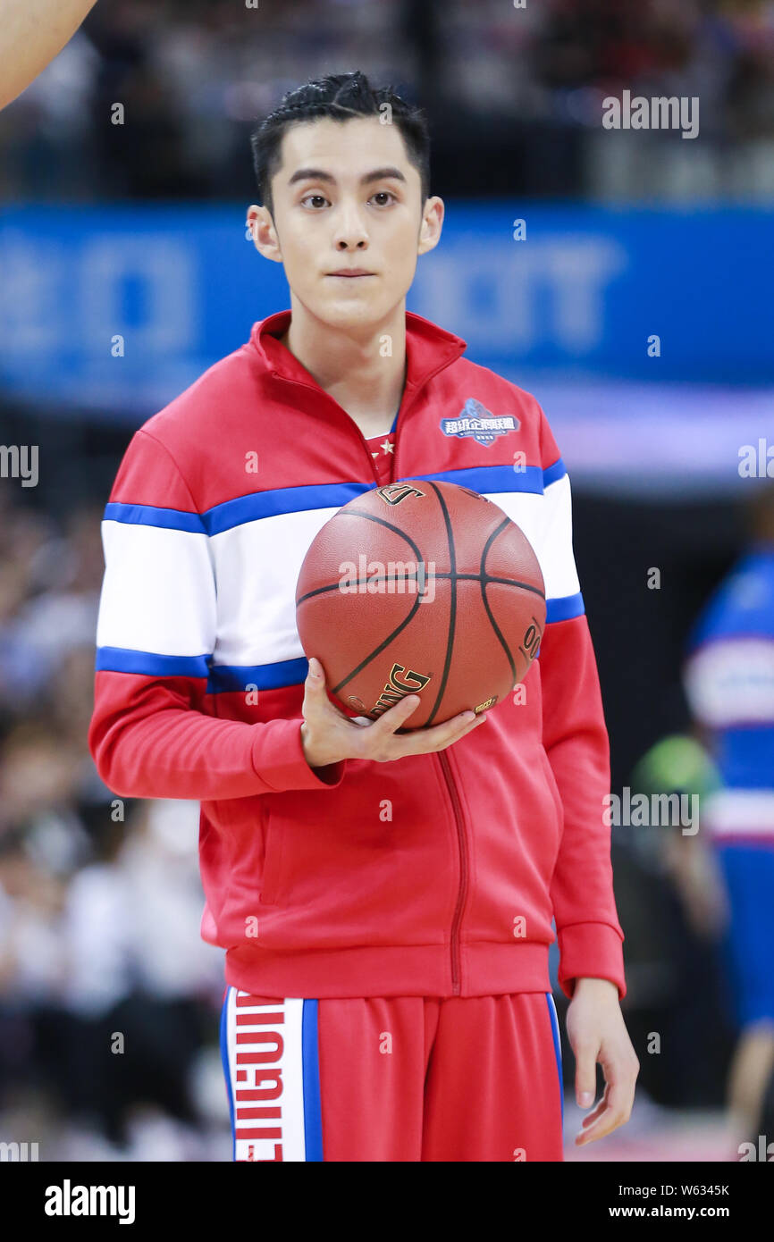 Chinese actor Dylan Wang Hedi of the new lineup of Chinese boy group F4  takes part in the 2018 Super Penguin Basketball Celebrity Game in Shanghai,  Ch Stock Photo - Alamy