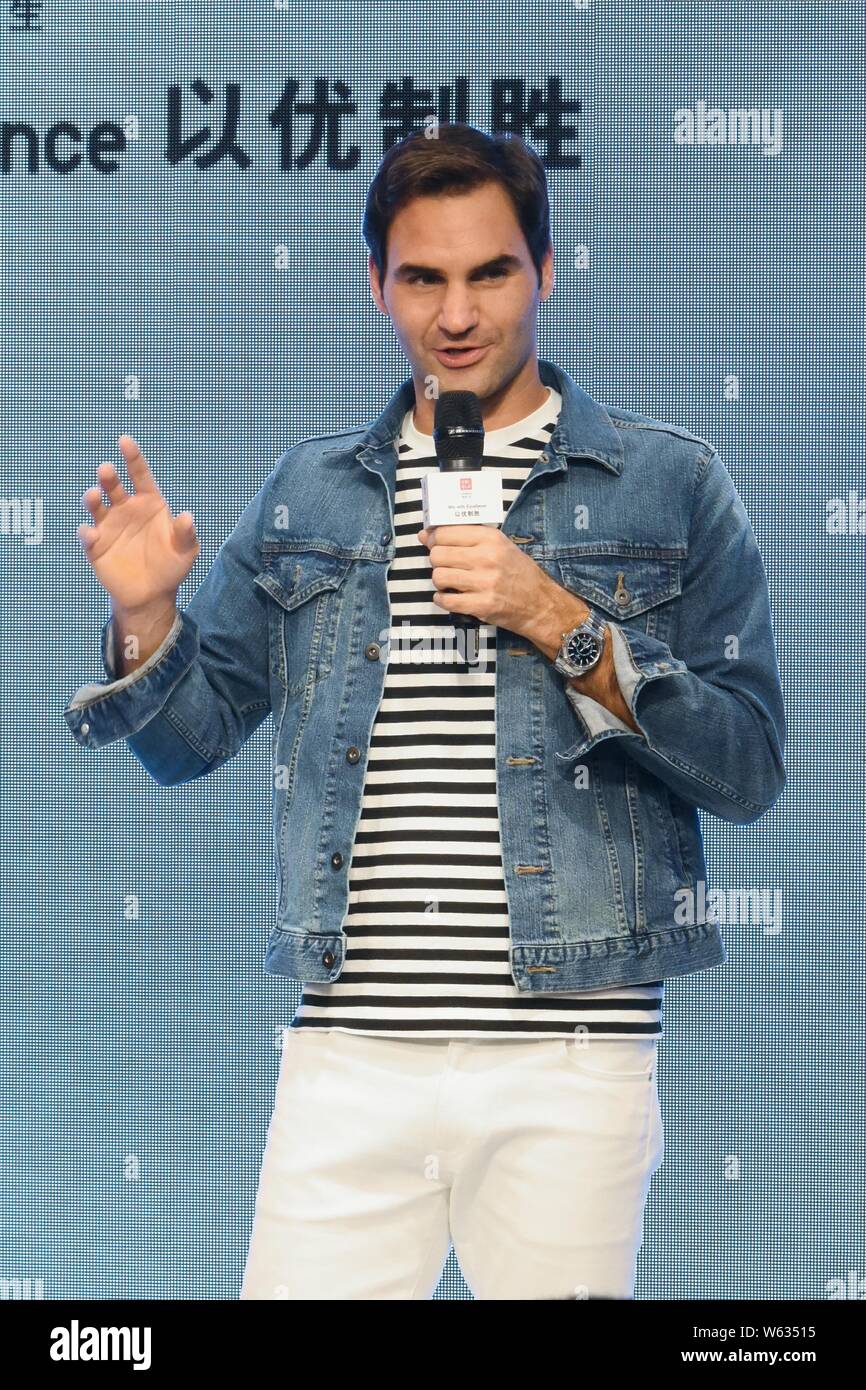 Swiss tennis star Roger Federer attends a promotional event by Japanese  fashion brand UNIQLO in Shanghai, China, 7 October 2018 Stock Photo - Alamy
