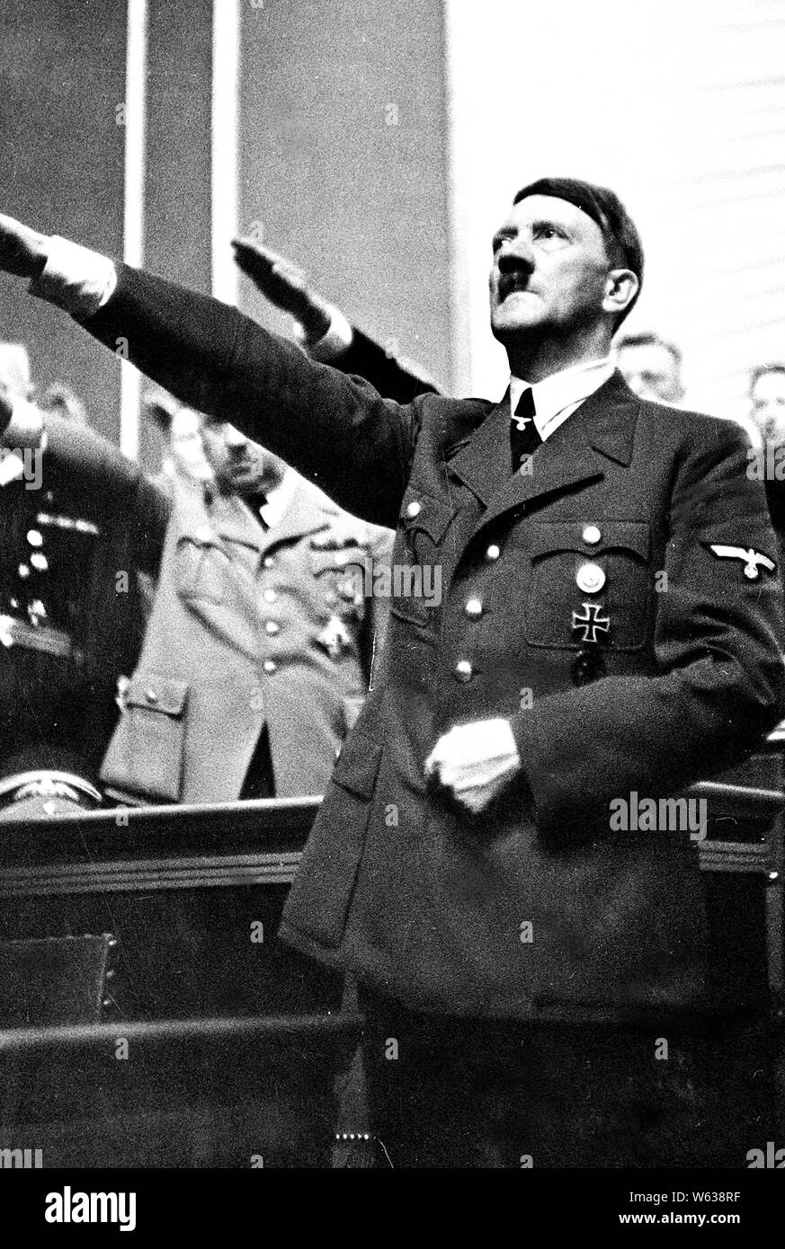 Eva Braun Collection (sest) - Original Caption: Deutschland, Deutschland, über Alles, über Alles in der Welt! Stock Photo