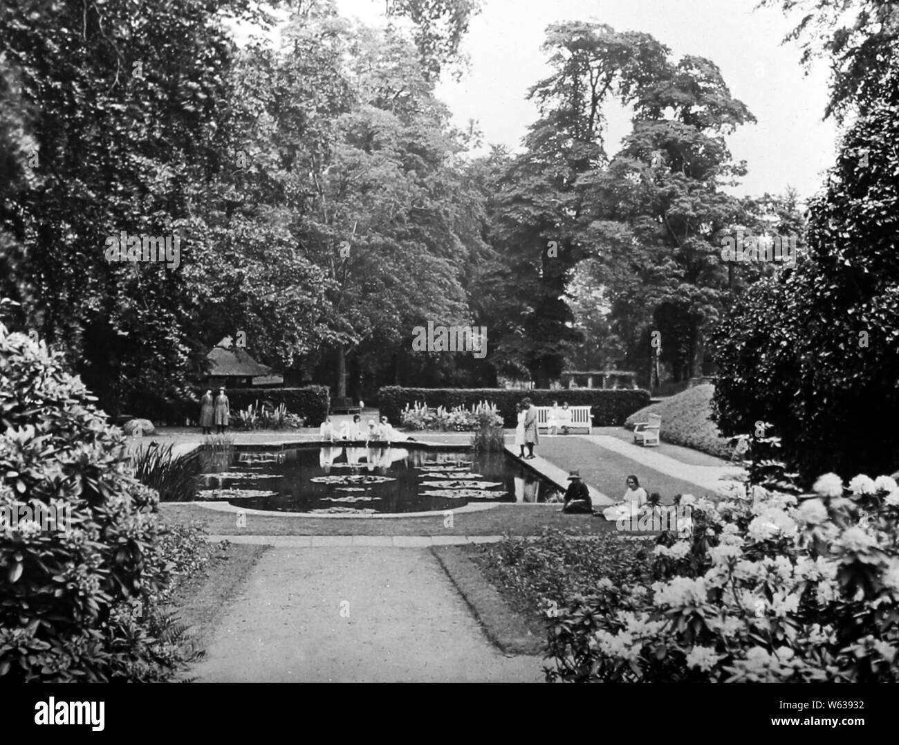 Bournville village gardens Stock Photo Alamy