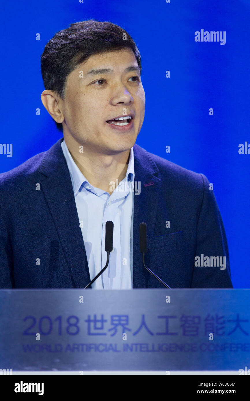 Robin Li Yanhong, Chairman and CEO of Baidu Inc., delivers a speech during the 2018 World Artificial Intelligence Conference (WAIC) in Shanghai, China Stock Photo