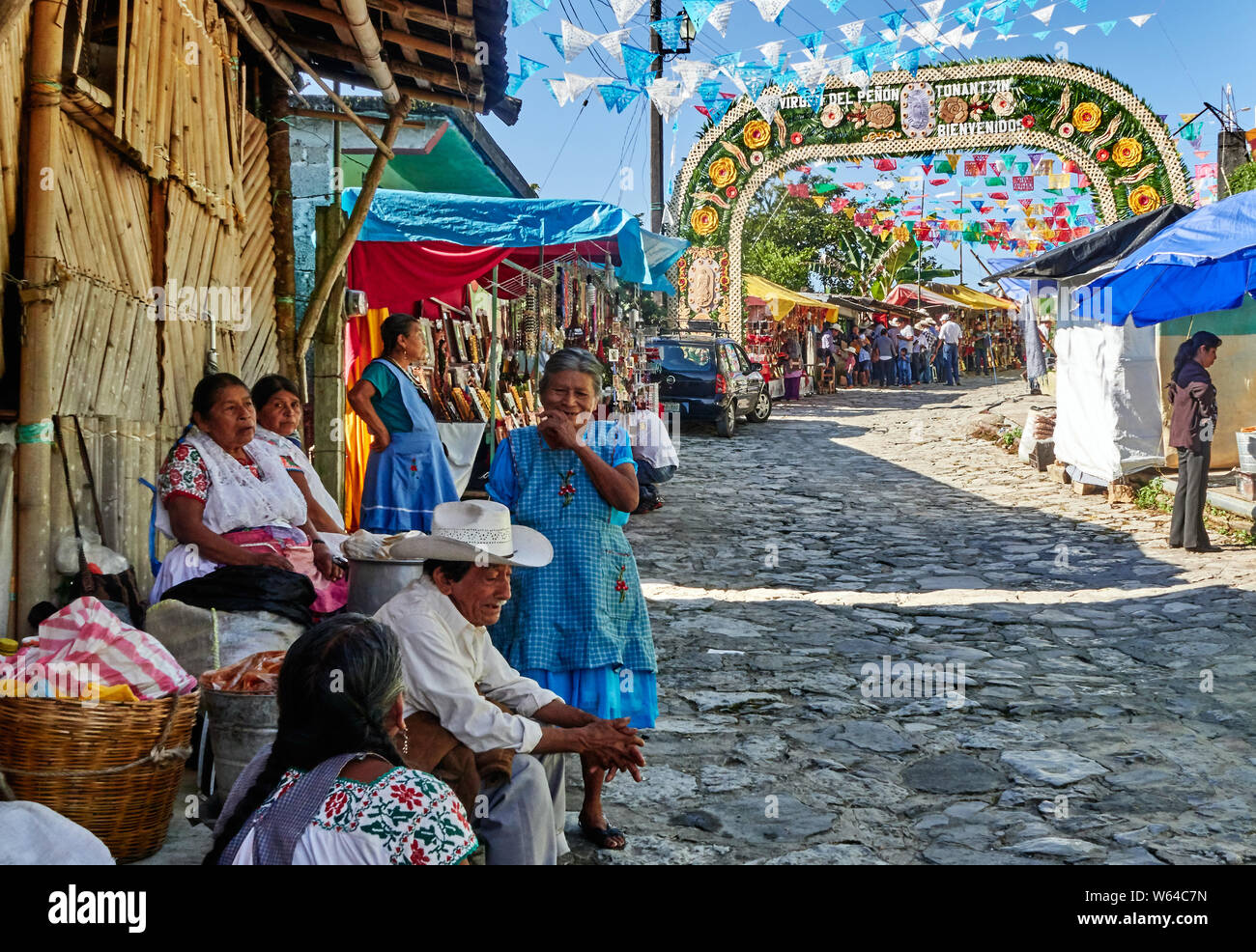 Humans welcome hi-res stock photography and images - Alamy