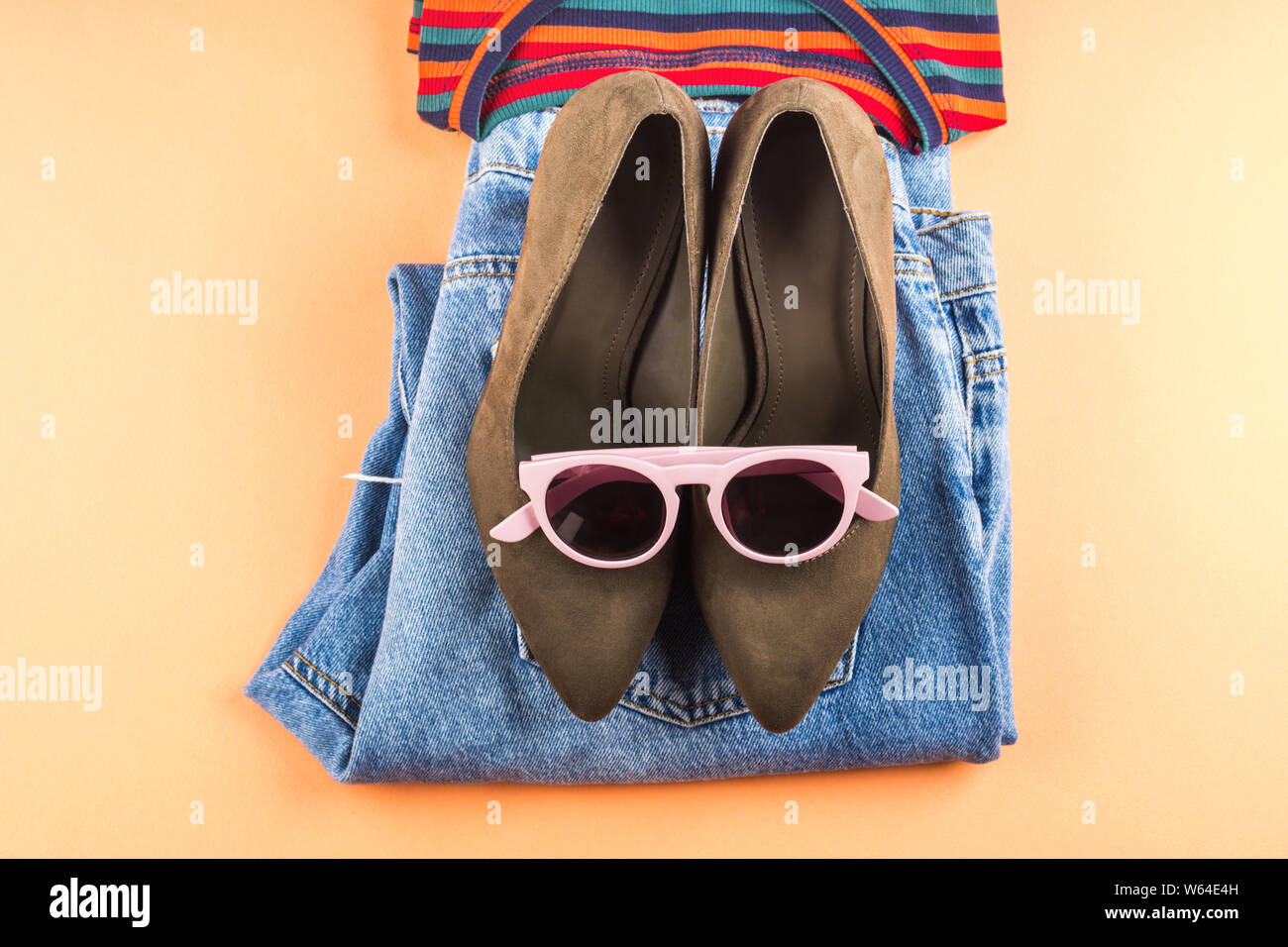 folded jeans with heels