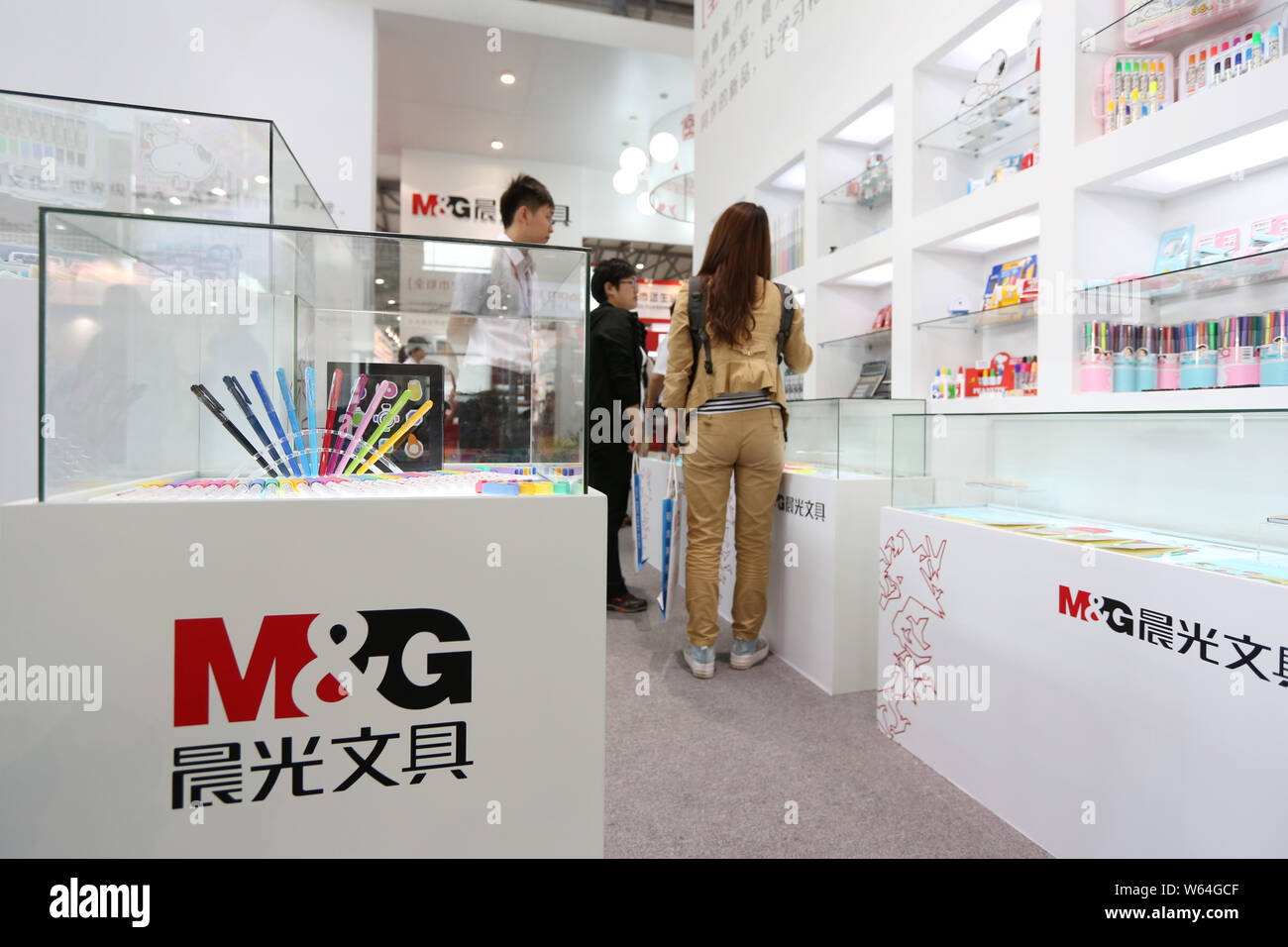 Stationery supplier hires stock photography and images Alamy