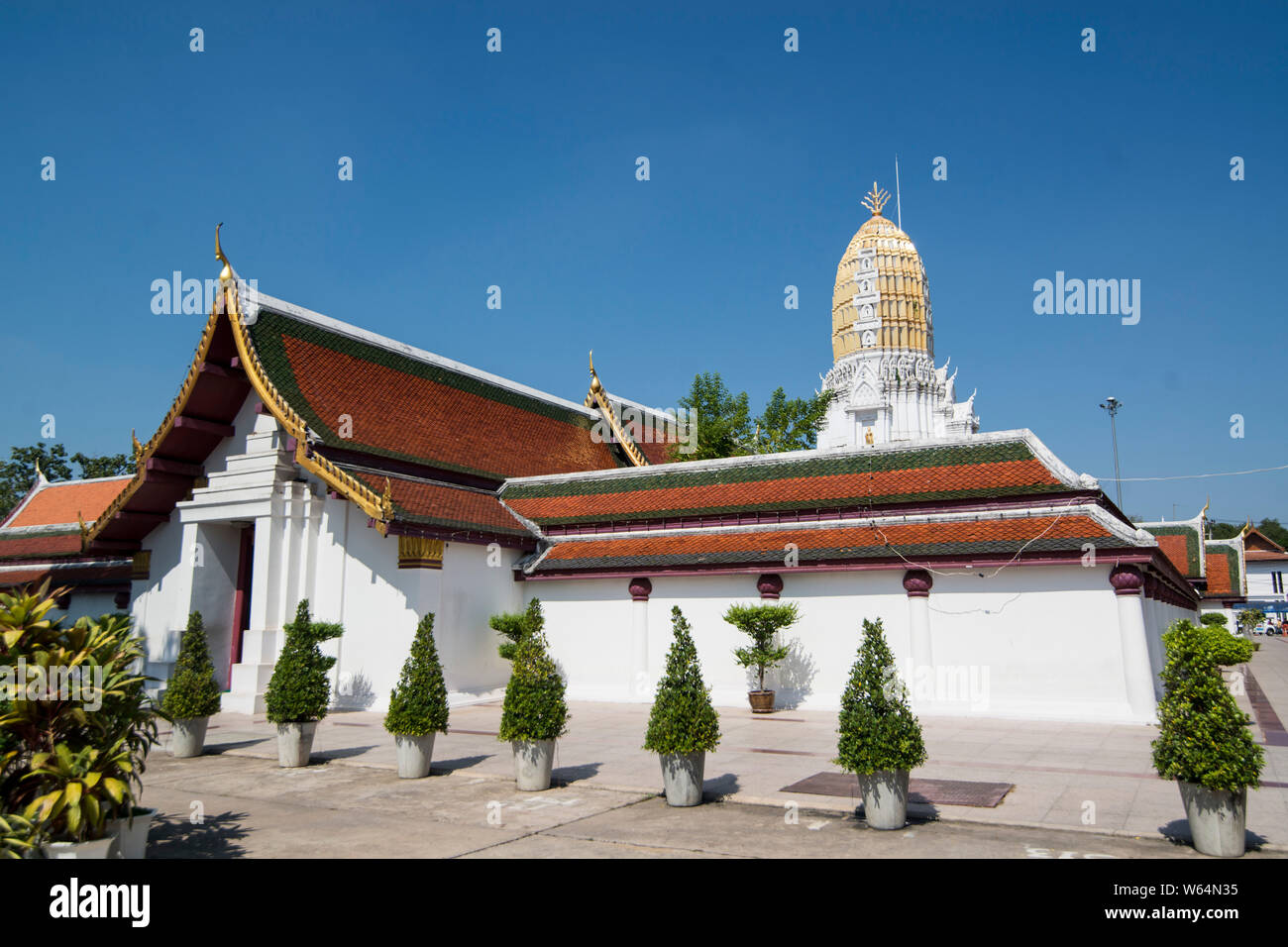 the ruins of the Wat Phra Si Ratana Mahathat a Temple in the city of  Phitsanulok in the north of Thailand.  Thailand, Phitsanulok, November, 2018. Stock Photo