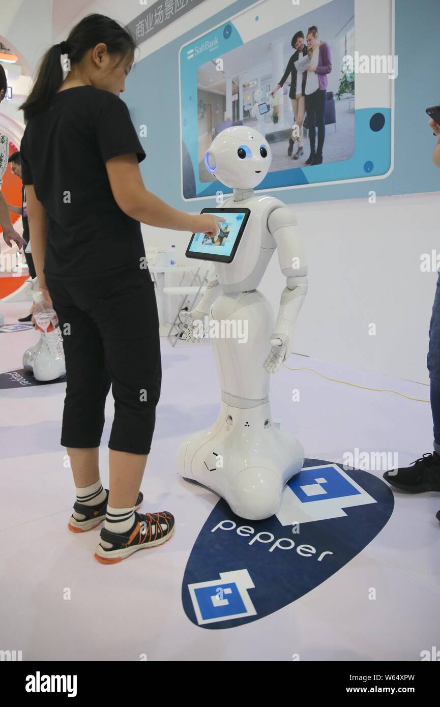semi humanoid robot