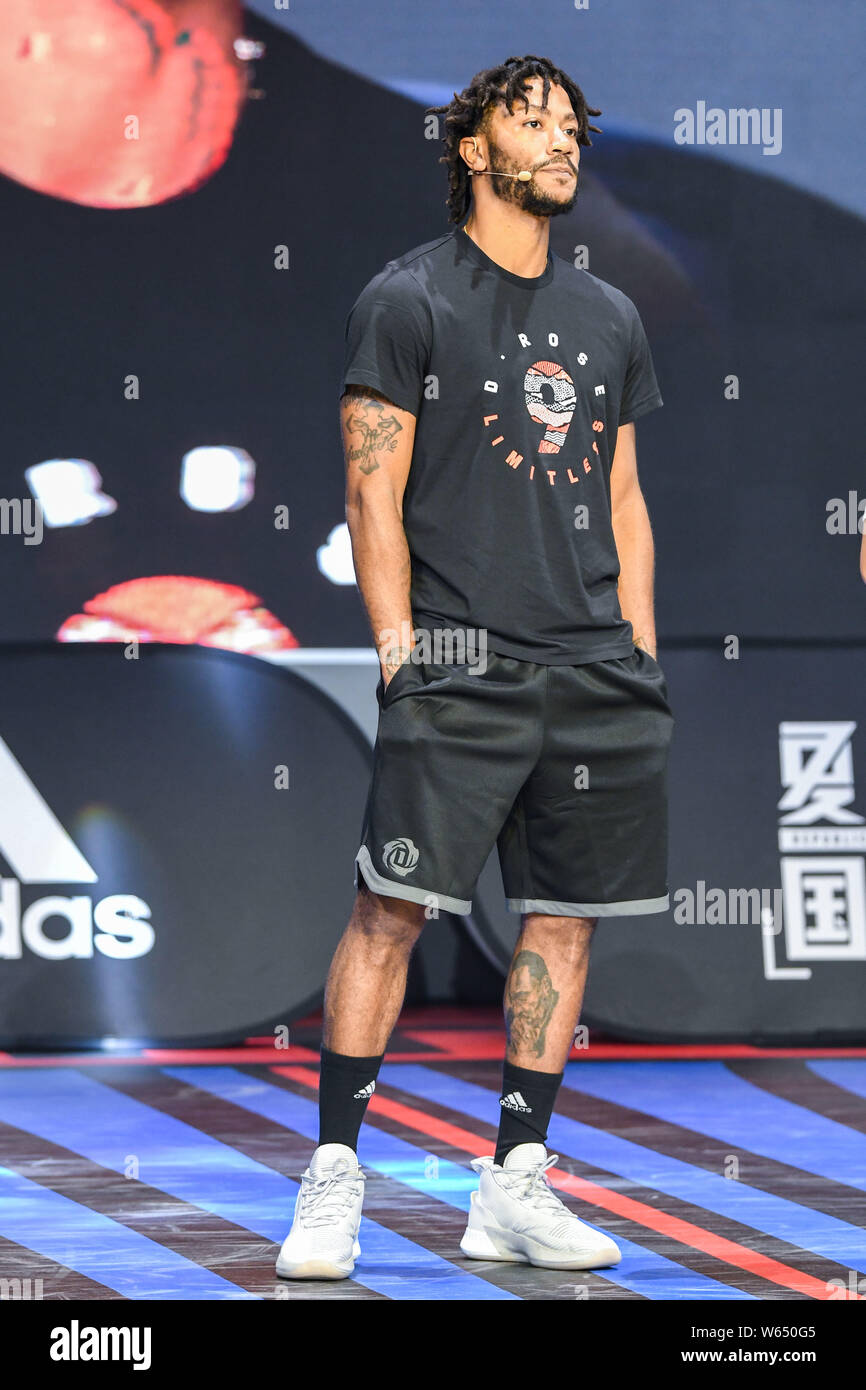 NBA star Derrick Rose of Minnesota Timberwolves attends a fan meeting event  on his China tour in Shanghai, China, 5 August 2018. *** Local Caption ***  Stock Photo - Alamy