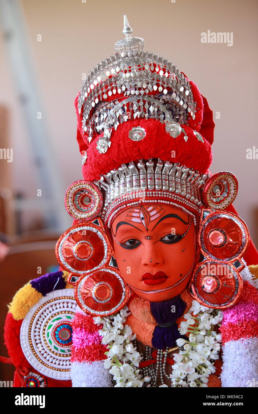 Theyyam costume and make up hires stock photography and images Alamy