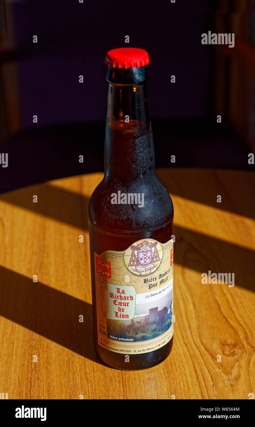 bottle of beer, La Richard Cour de Lion, Richard the Lion Heart,  moisture droplets, alcoholic beverage, refreshing, close-up, Europe, Normandy; Rouen Stock Photo