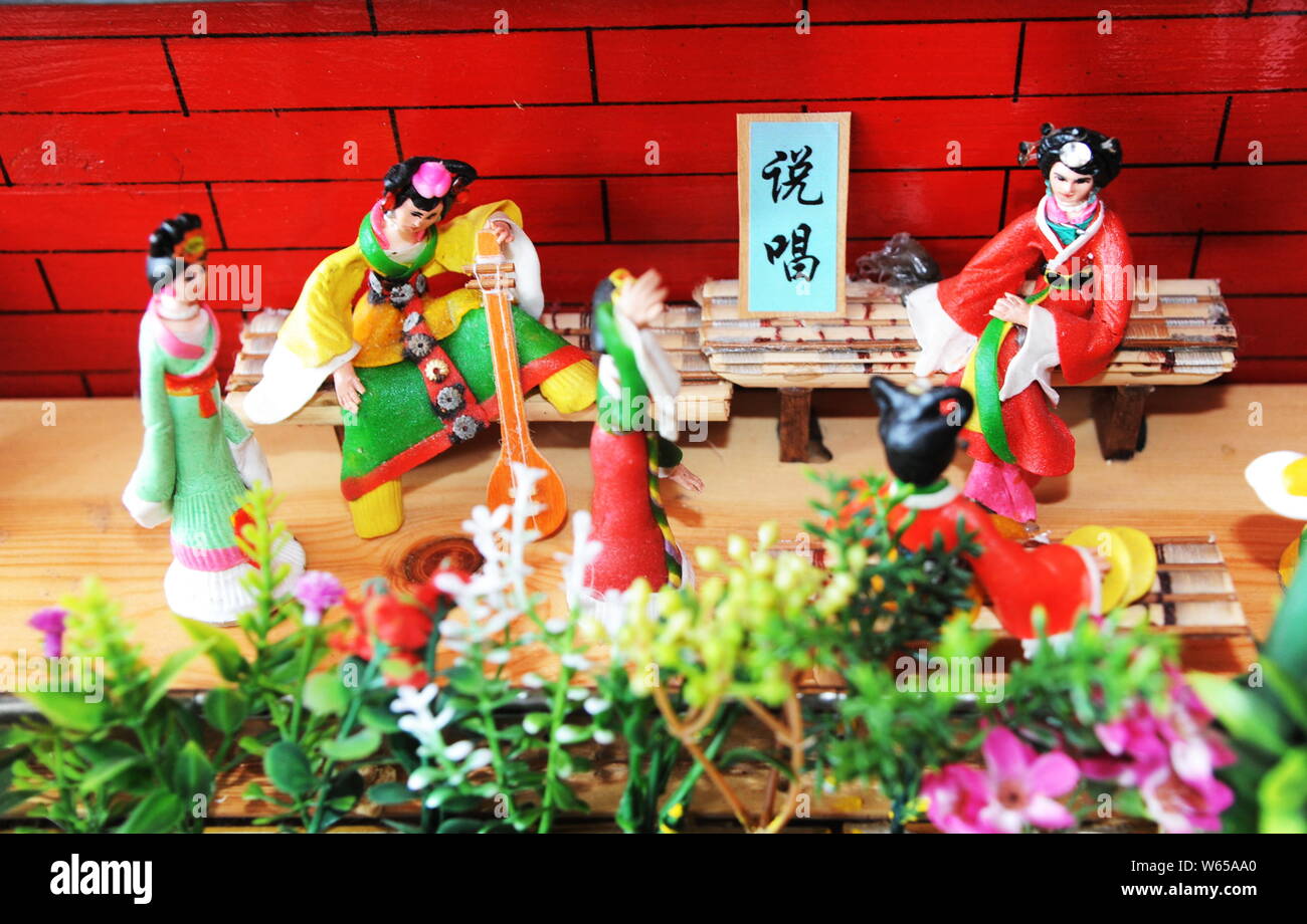 Details of the miniature made by 77 year old chinese man liu zhenyuan