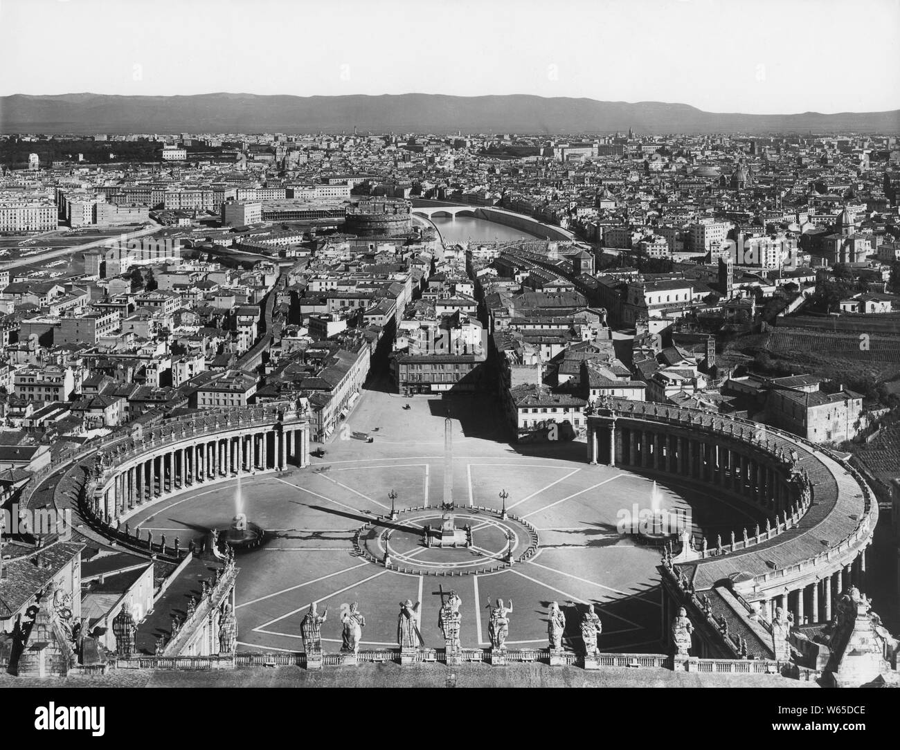view from the dome of the Vatican basilica when the village spina di borgo existed, 1910-20 Stock Photo