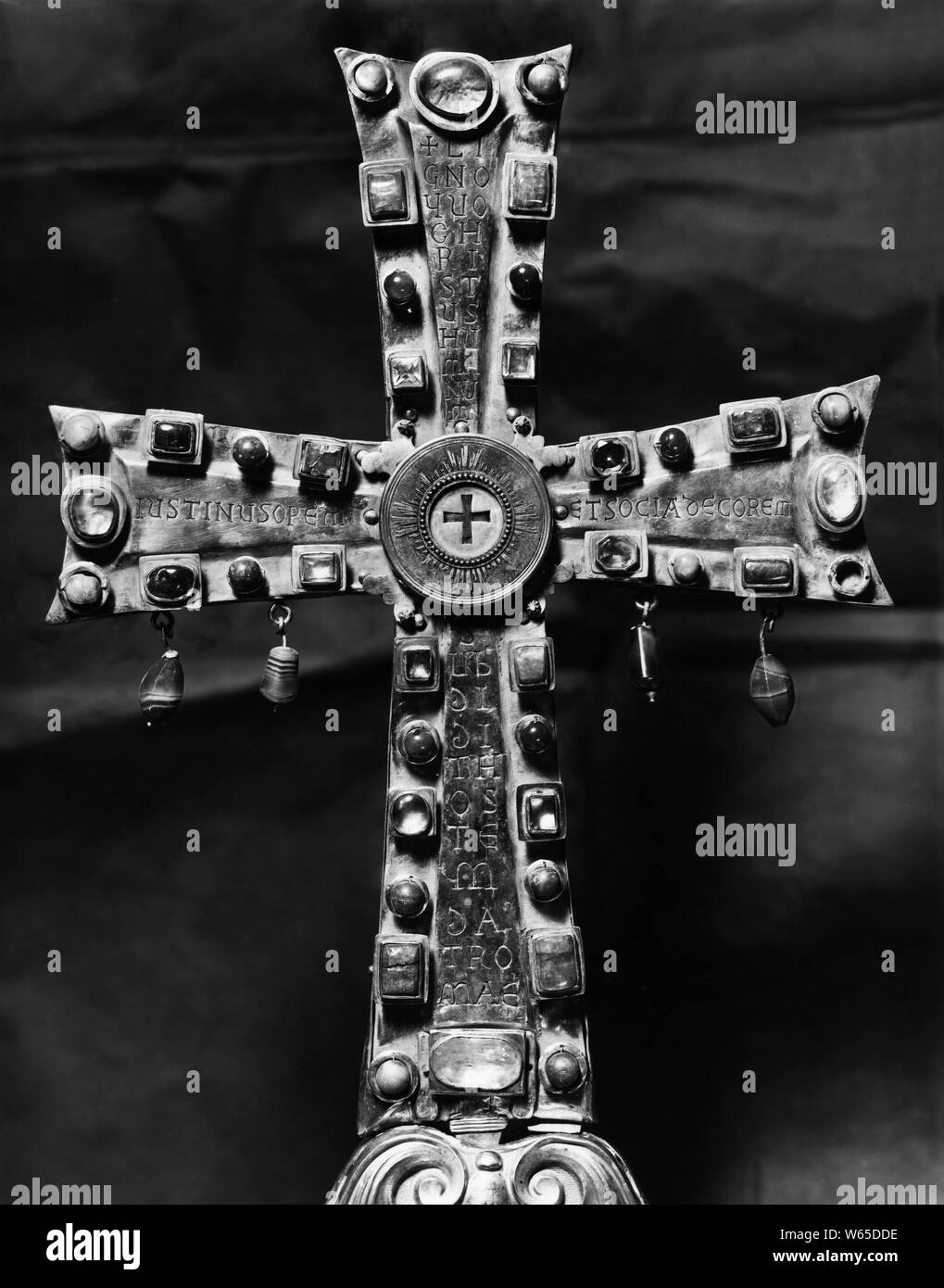 votive cross of Justin II, Vatican Museums 1959 Stock Photo