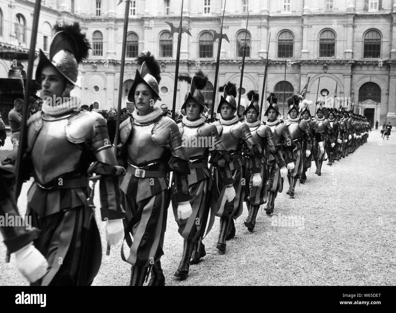 Swiss guards ready for the solemn rite of the oath, 1957 Stock Photo
