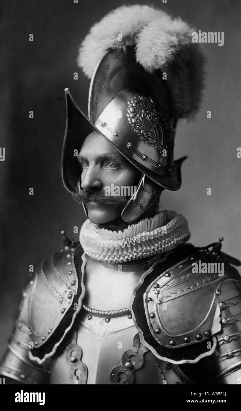 Swiss papal guard with a sixteenth-century helmet, 1920 Stock Photo