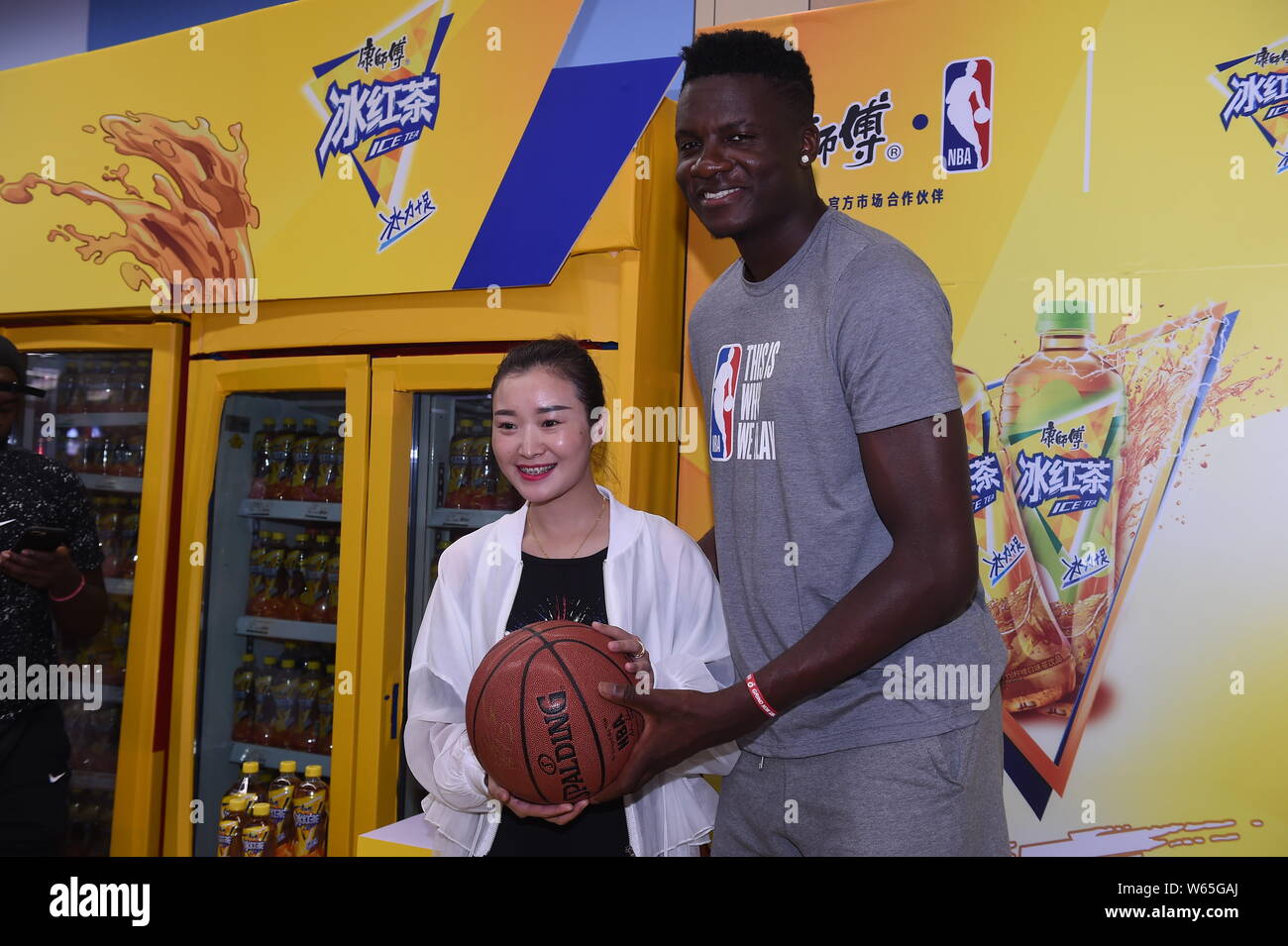 Houston rockets fan hi-res stock photography and images - Alamy