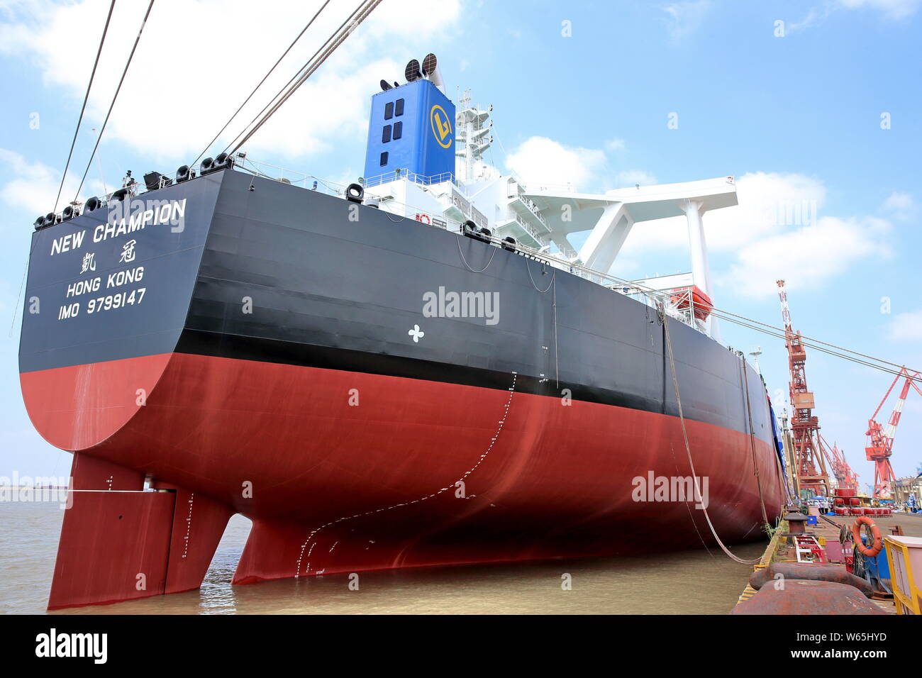 The new 308,000 dwt very large crude carrier (VLCC) "New Champion"  constructed by shipbuilder Nantong Cosco KHI Ship Engineering (NACKS) is  pictured a Stock Photo - Alamy