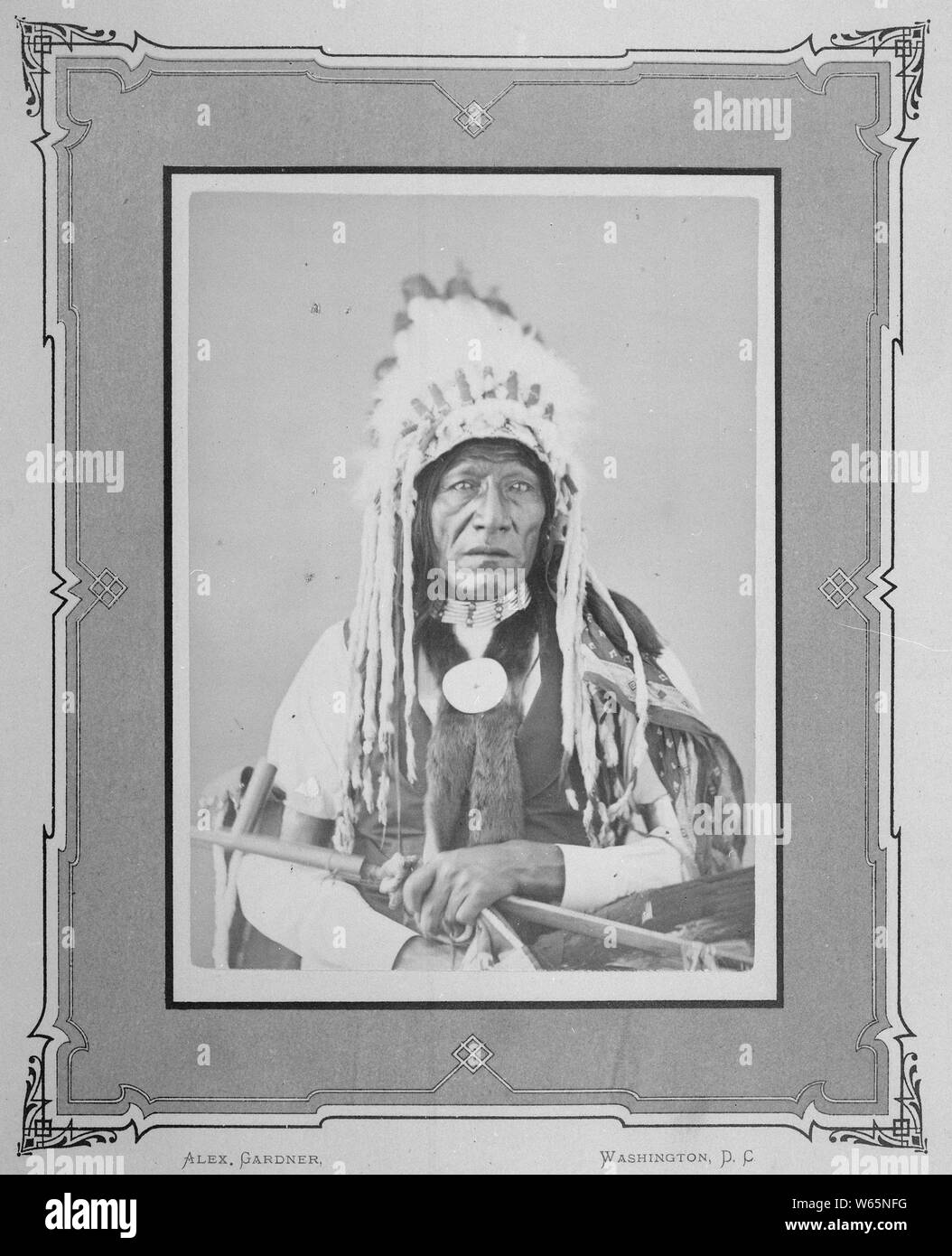 GrassPahZhe. Blackfeet Sioux, 1872 Stock Photo Alamy