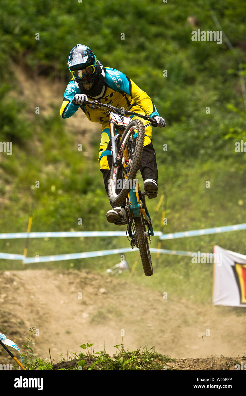 aaron gwin downhill