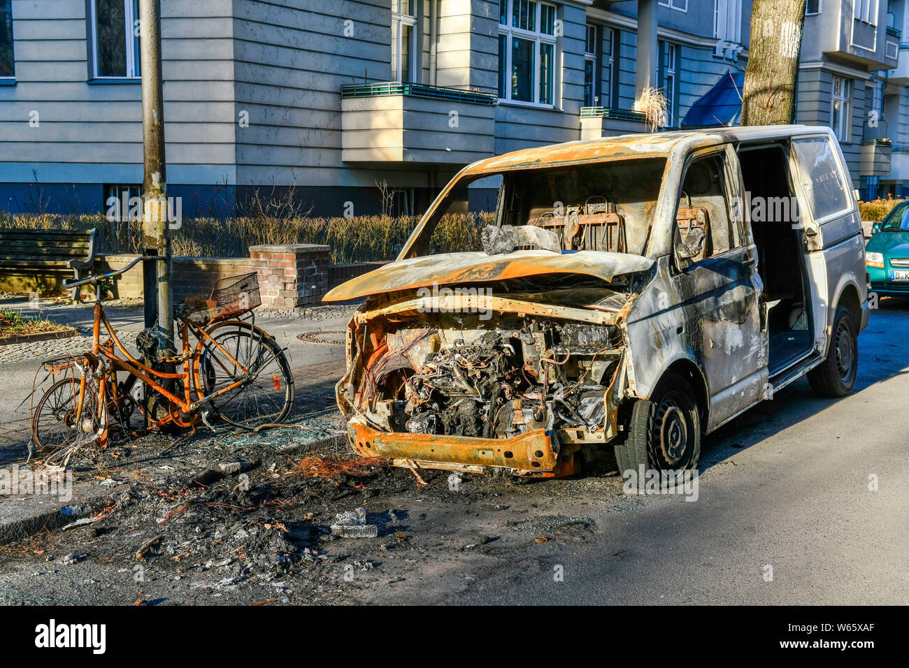 Kleintransporter High Resolution Stock Photography and Images - Alamy