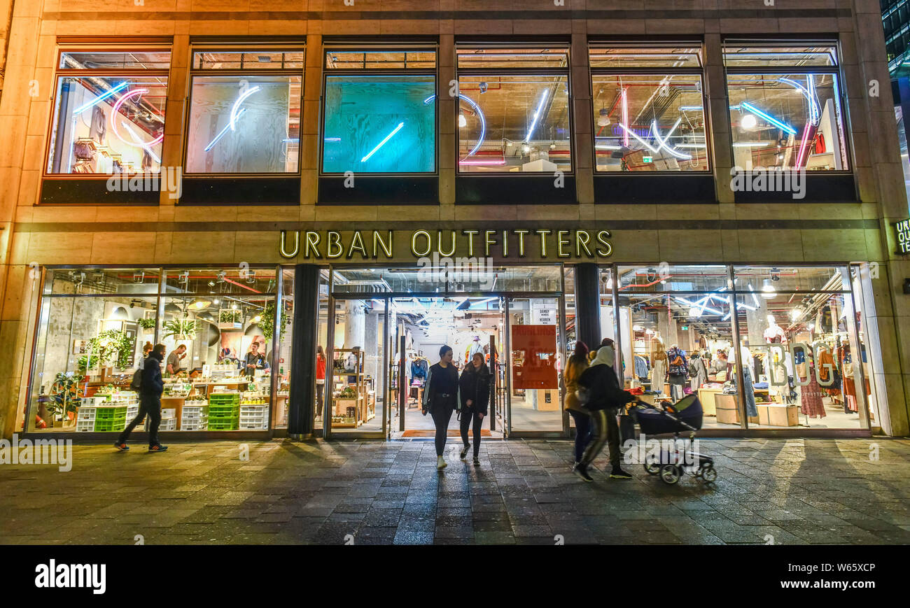 Urban Outfitters, Kurfuerstendamm, Charlottenburg, Berlin, Deutschland Stock Photo