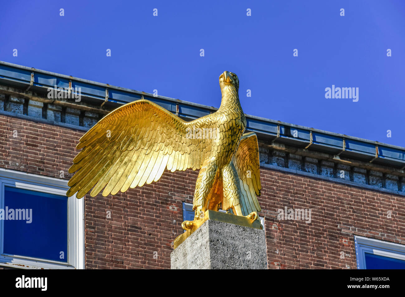 Goldener Adler, Haus des Deutschen Sports, Deutsches Sportforum, Olympiagelaende, Westend, Charlottenburg, Berlin, Deutschland Stock Photo
