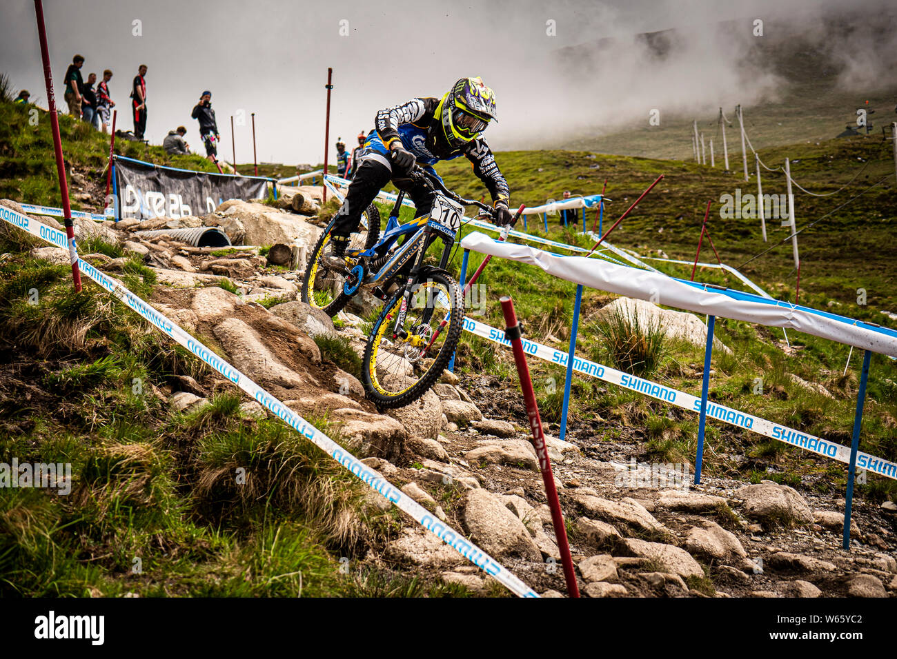 JUNE 6, 2014 - FORT WILLIAM, SCOTLAND. Sam Hill (AUS) racing on a rough  rocky track at the UCI Mountain Bike Downhill World Cup Stock Photo - Alamy