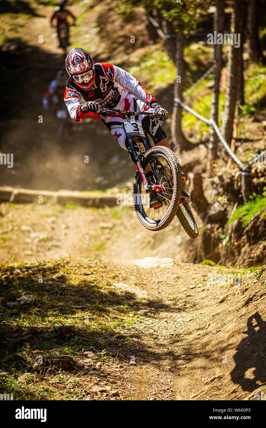 AUGUST 30, 2011 - CHAMPERY, SWITZERLAND. Greg Minnaar racing at the UCI  Mountain Bike Downhill World Championships Stock Photo - Alamy