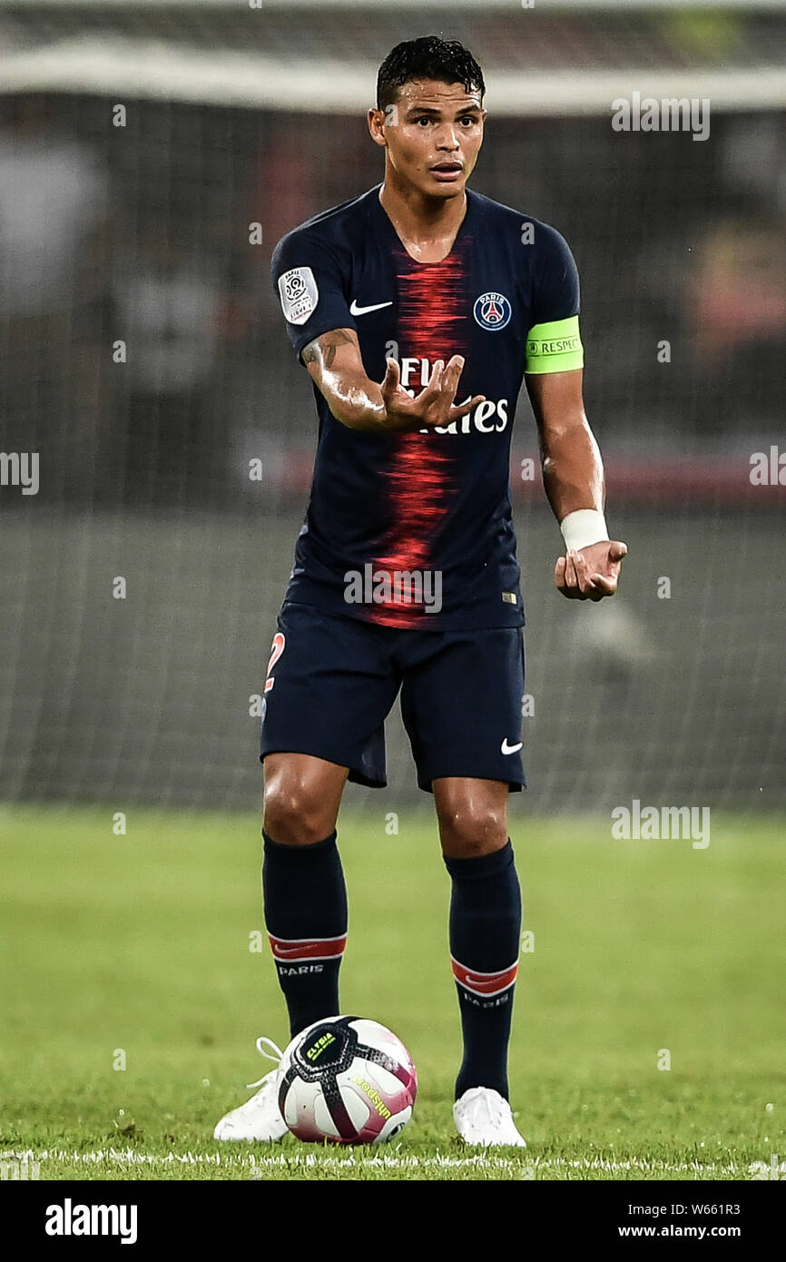 Agasalho paris saint germain 2018 2025