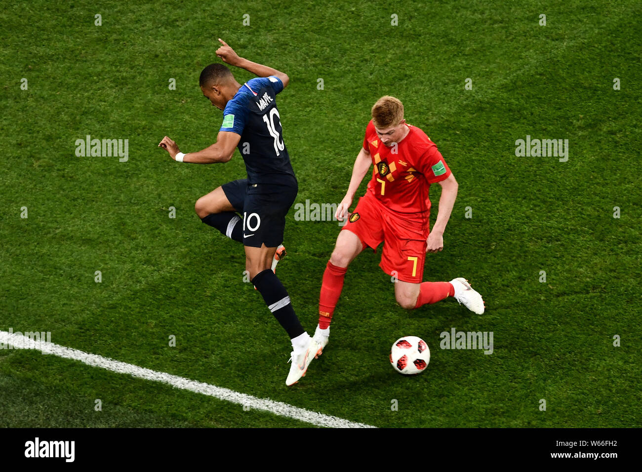 Kevin De Bruyne Of Belgium Right Challenges Kylian Mbappe Of France In Their Semifinal Match During The 18 Fifa World Cup In Saint Petersburg Rus Stock Photo Alamy Kevin De Bruyne Of Belgium Right Challenges Kylian Mbappe Of France In Their Semifinal Match During The 18 Fifa World Cup In Saint Petersburg Rus Stock Photo Alamy
