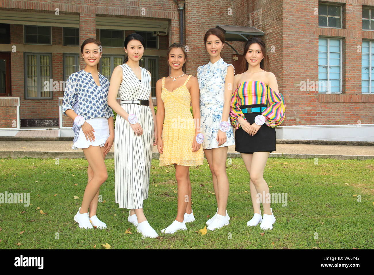 From Left Contestants No 7 Sara Ting No 9 Yutori Kudo No 14 Honey Ho No 17 Hera Chan And No 19 Crystal Yang Pose During A Photocall For The Miss Stock Photo Alamy From Left Contestants No 7 Sara Ting No 9 Yutori Kudo No 14 Honey Ho No 17 Hera Chan And No 19 Crystal Yang Pose During A Photocall For The Miss Stock Photo Alamy