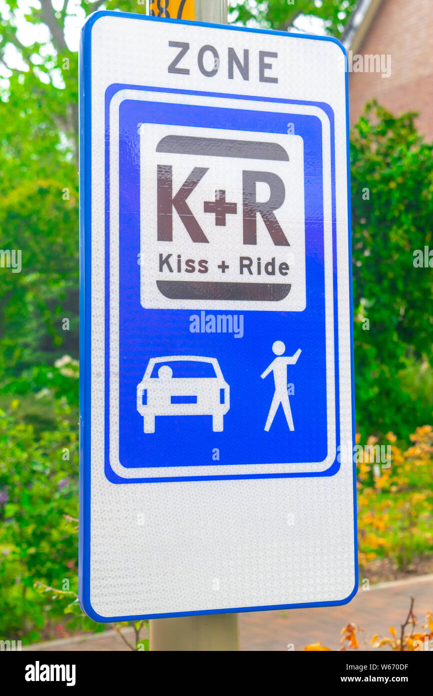 Dutch road sign: kiss and ride zone Stock Photo